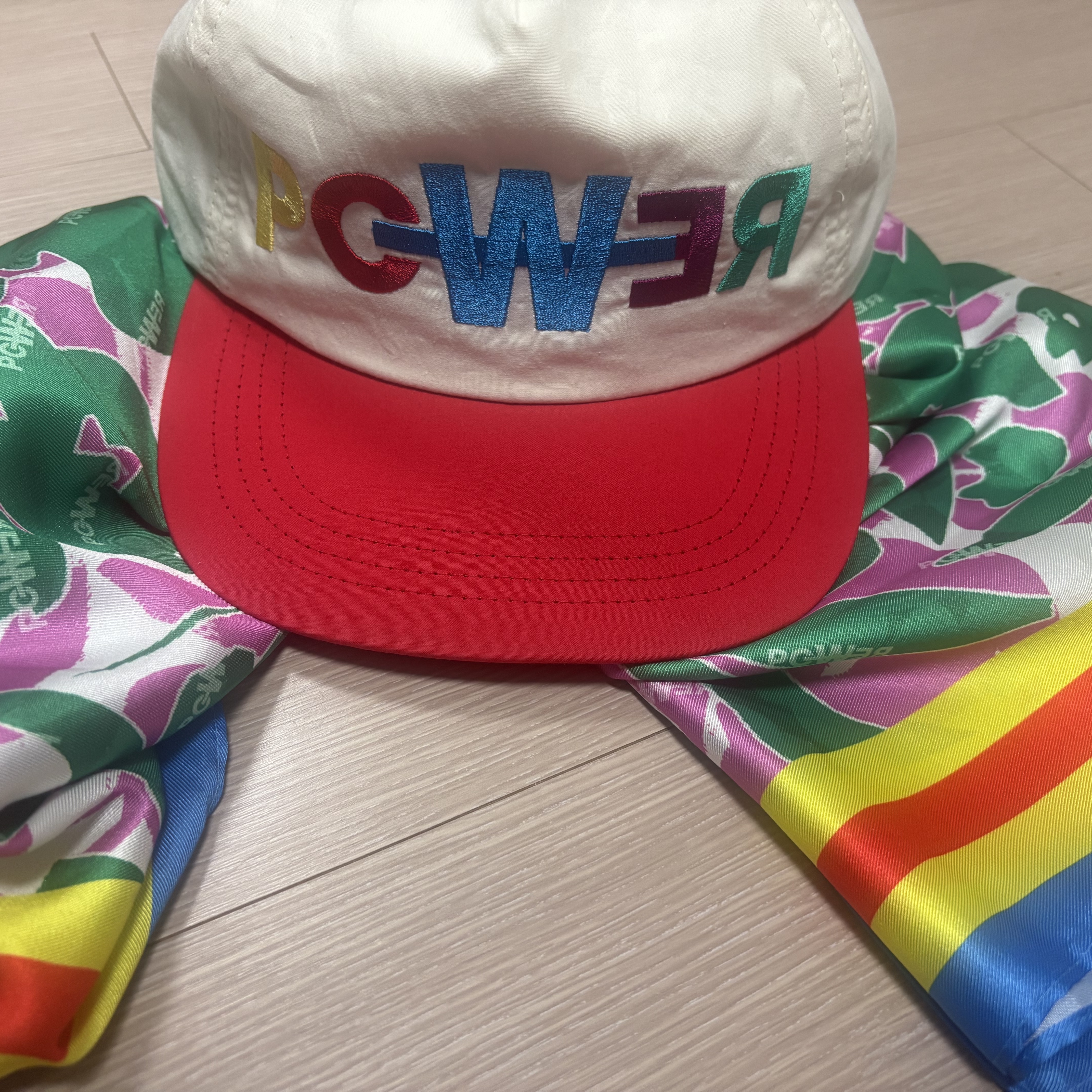 G-DRAGON Power Ball Cap White 착용 스타일