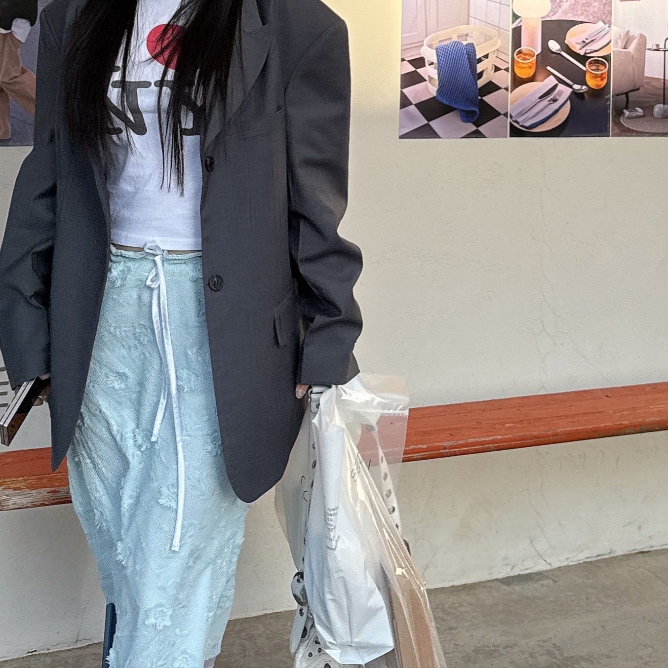 Balenciaga Arena Lambskin Le Cagole XS Shoulder Bag White, Nike x Martine Rose Shox MR4 Black 착용 스타일 - 6