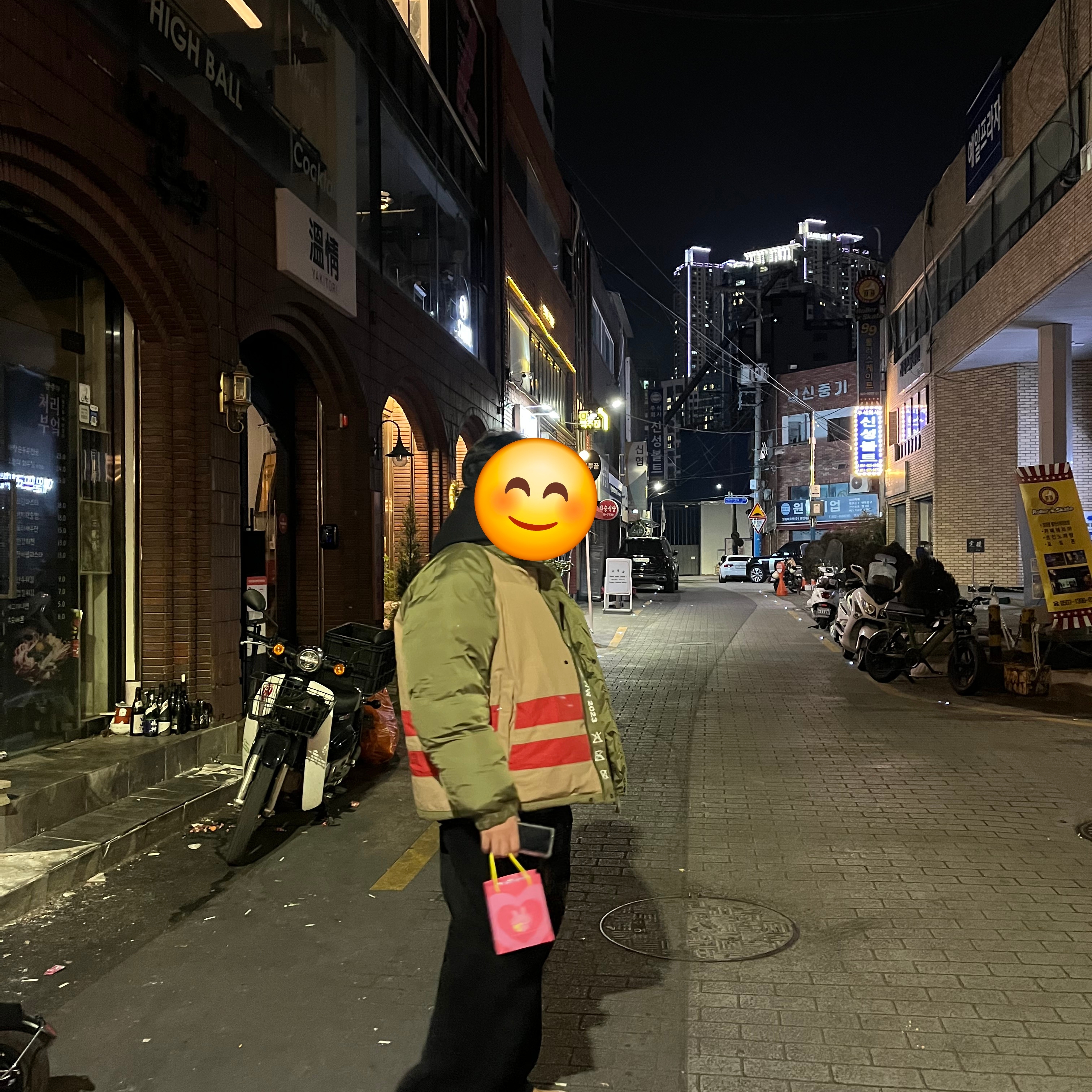 Supreme x Stone Island Reversible Down Puffer Jacket Olive - 23FW 착용 스타일 - 2