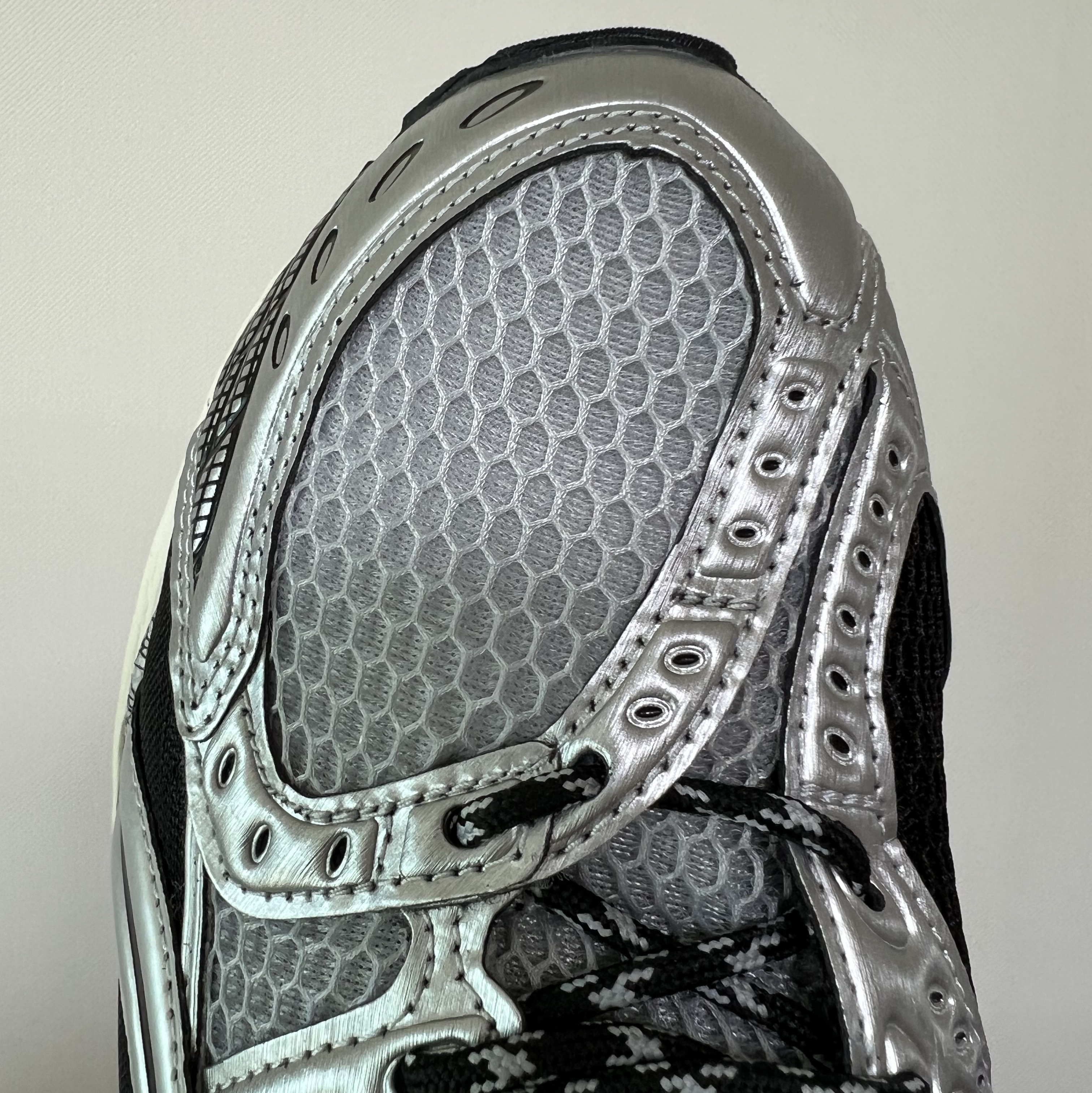 Asics Gel-Nimbus 10.1 Piedmont Grey Pure Silver, NOMANUAL 無規則 Ball Cap Black 착용 스타일 - 4