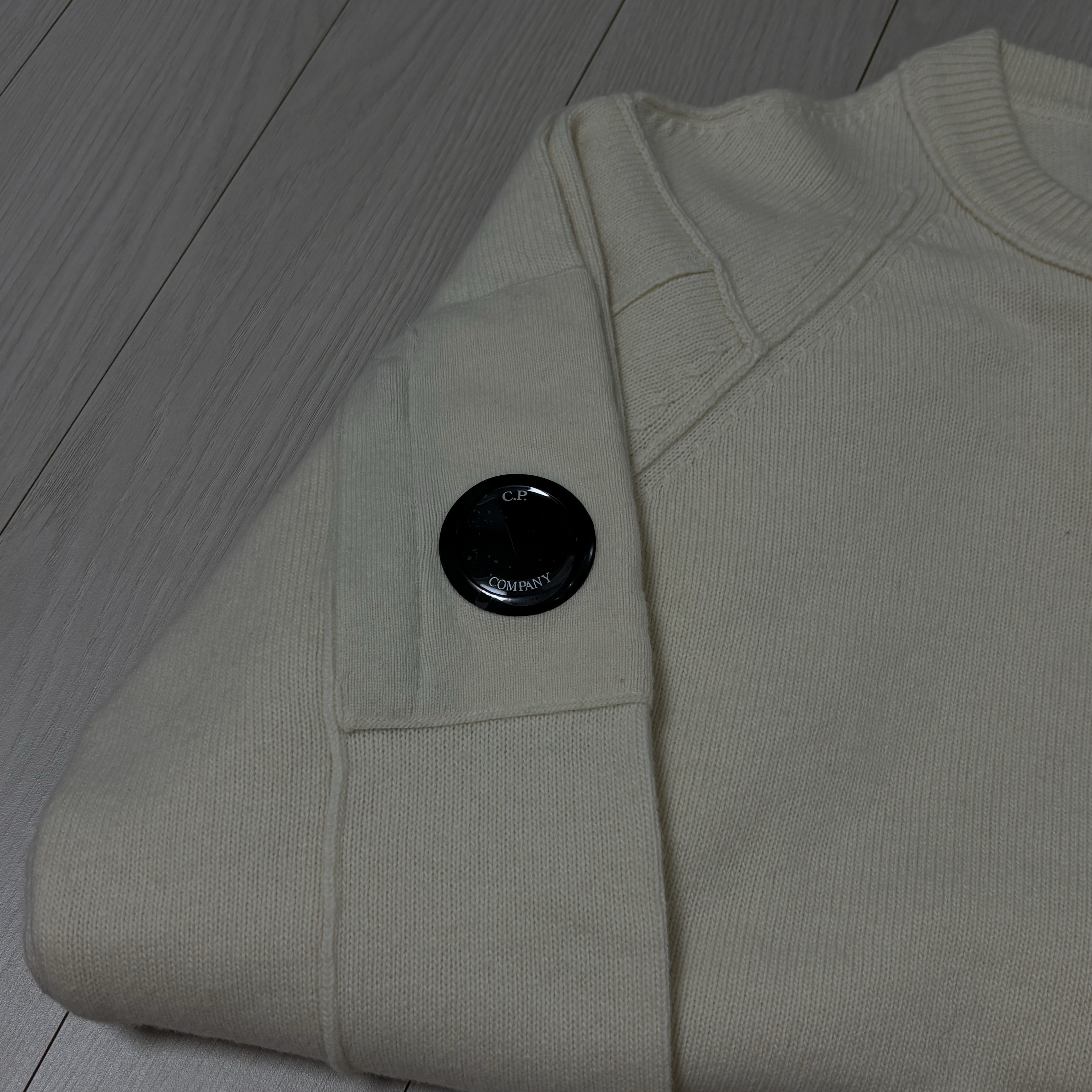 C.P. Company Lambswool Jumper Gauze White - 22FW 착용 스타일