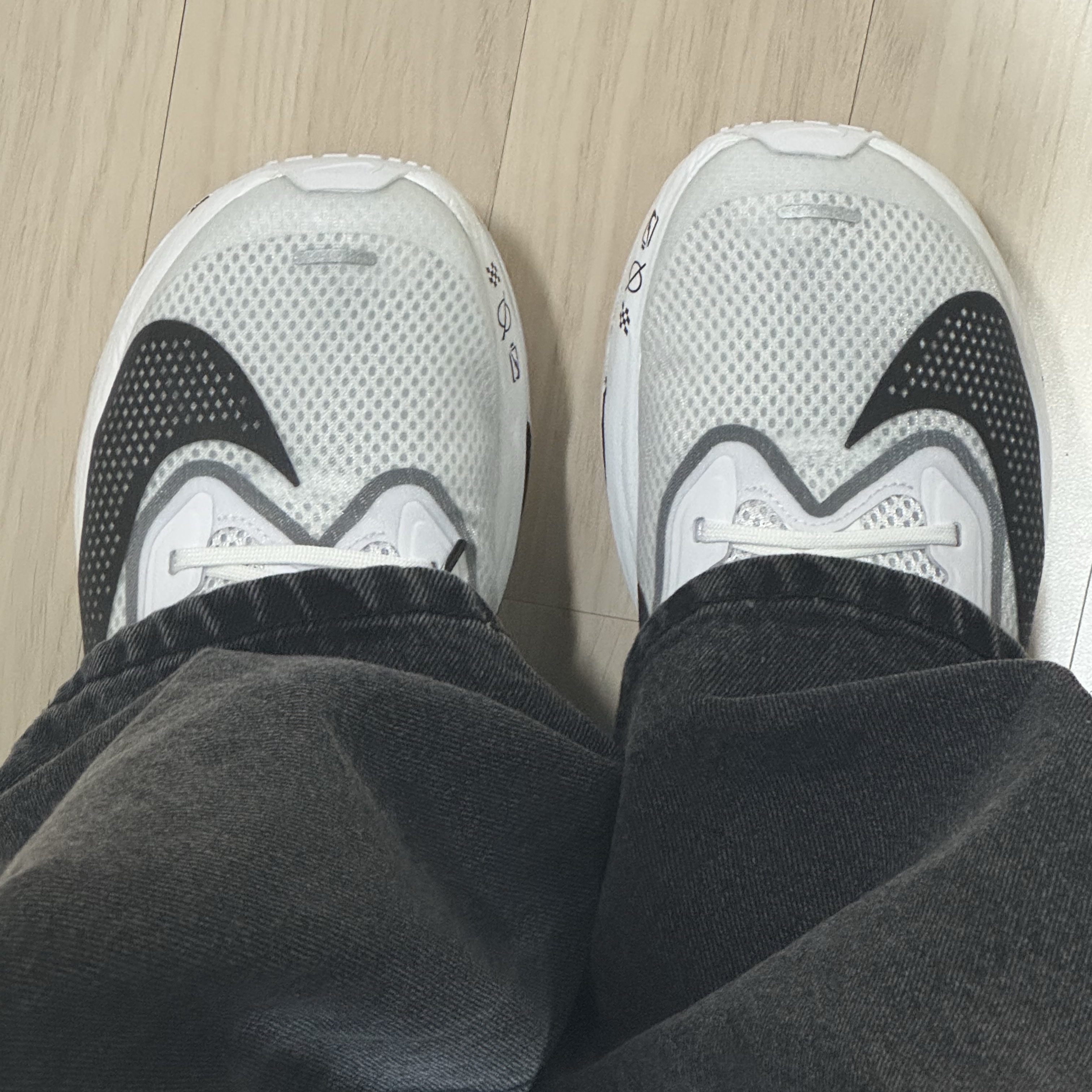 Nike Zoom Fly 6 White Smoke Grey 착용 스타일