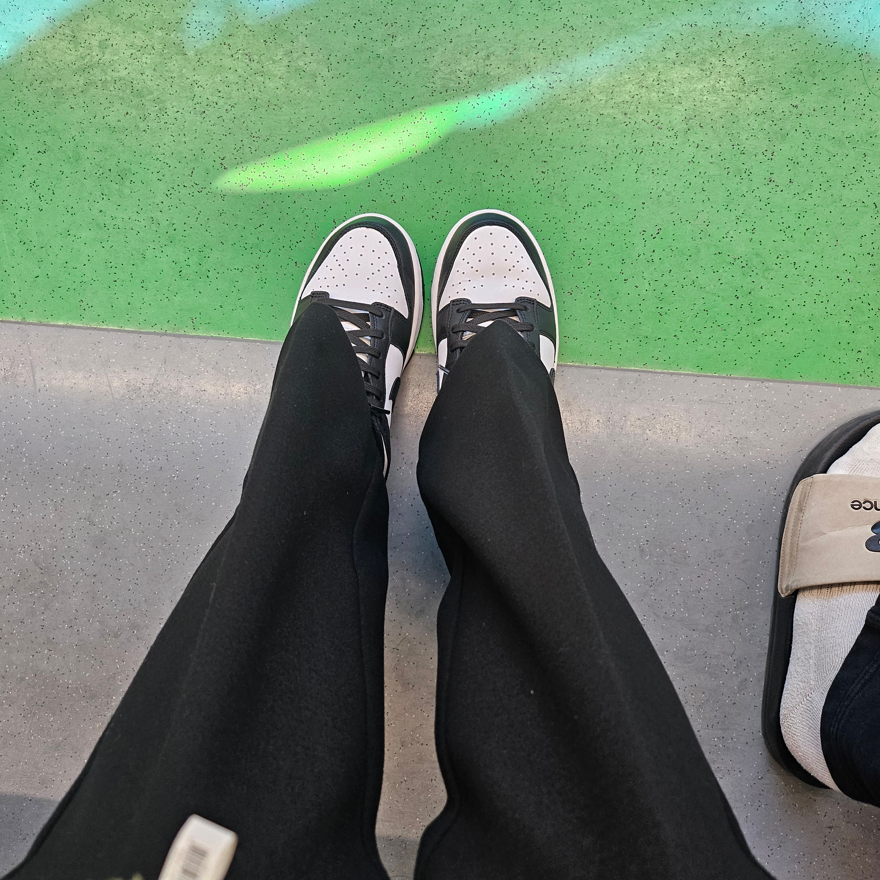 (W) Nike Dunk Low Black 착용 스타일