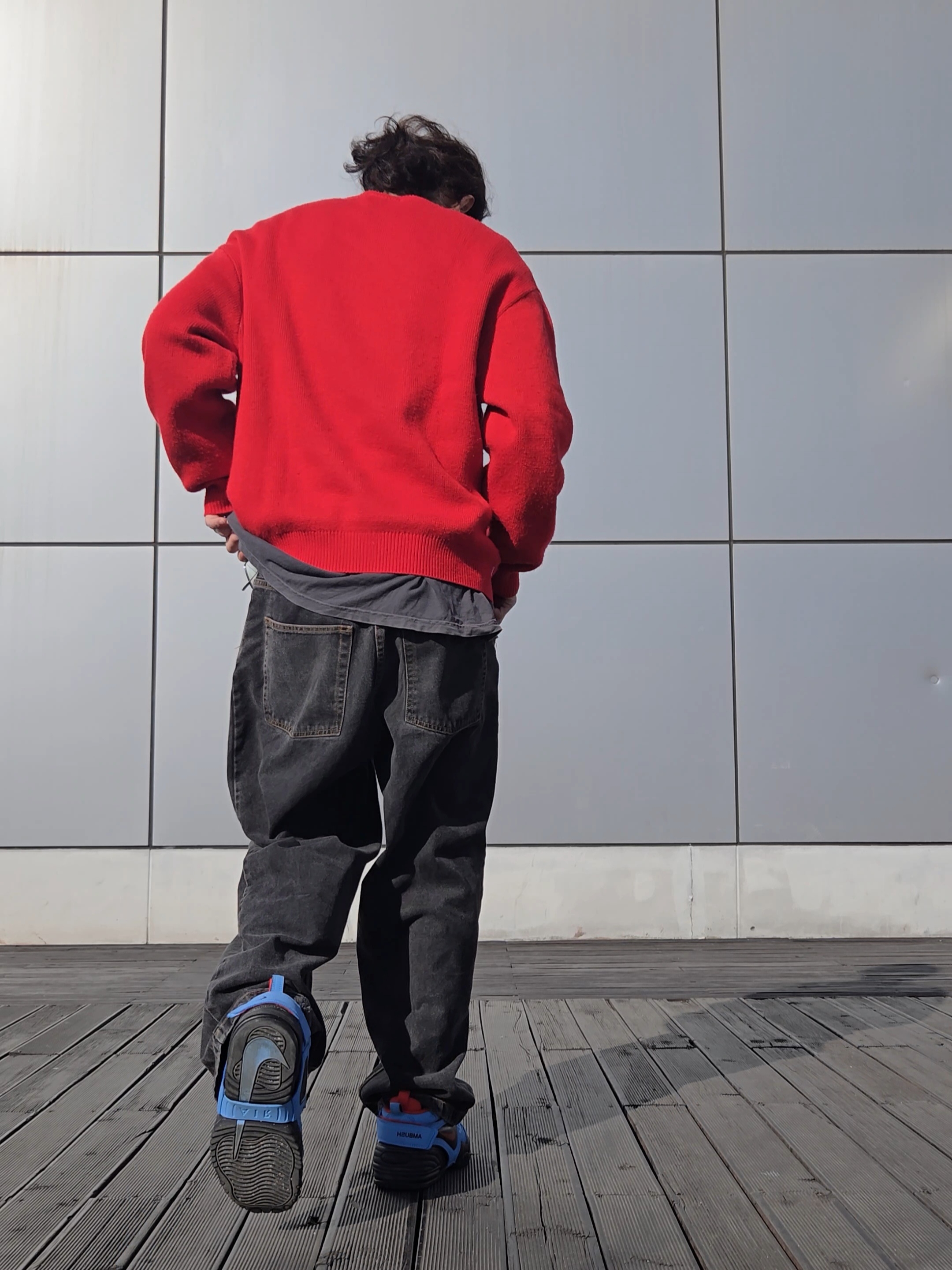 Nike x Ambush Air Adjust Force SP University Blue and Habanero Red, Supreme x Thrasher Sweater Red - 21FW 착용 스타일