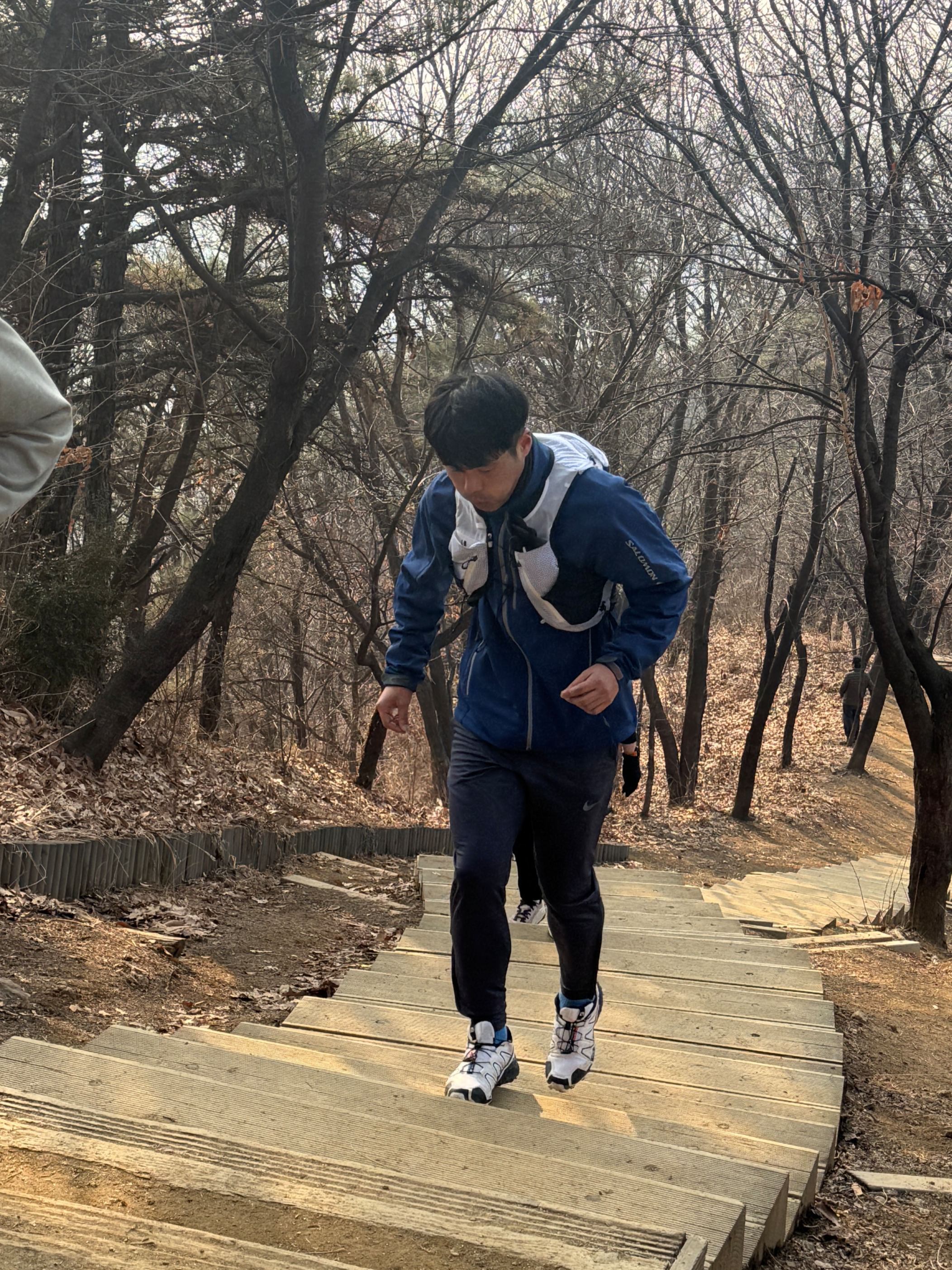 Salomon Speedcross 3 Sulphur Spring High Risk Red, Salomon Active Skin 8 Set White 착용 스타일 - 1