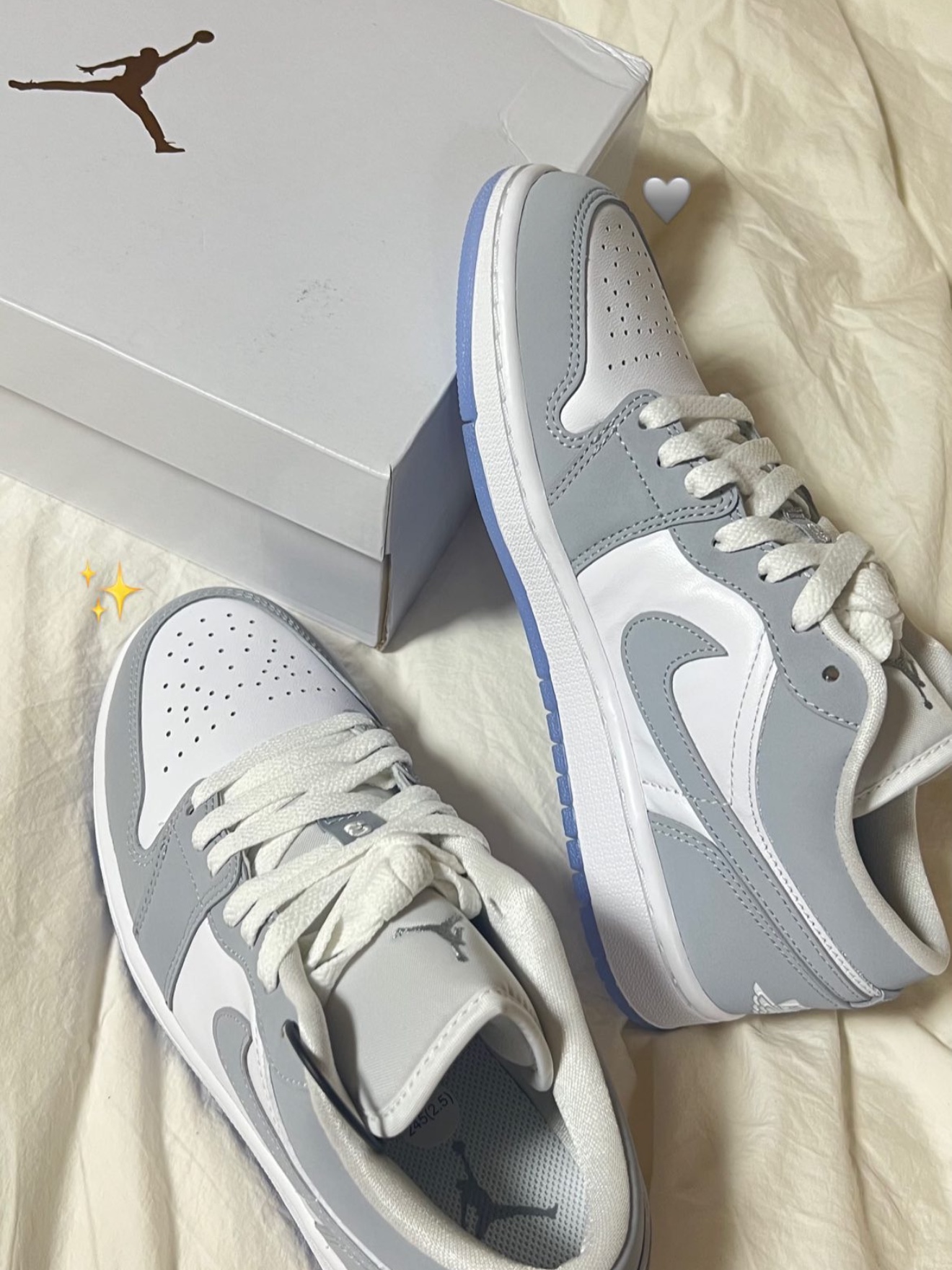 (W) Jordan 1 Low White Wolf Grey 착용 스타일