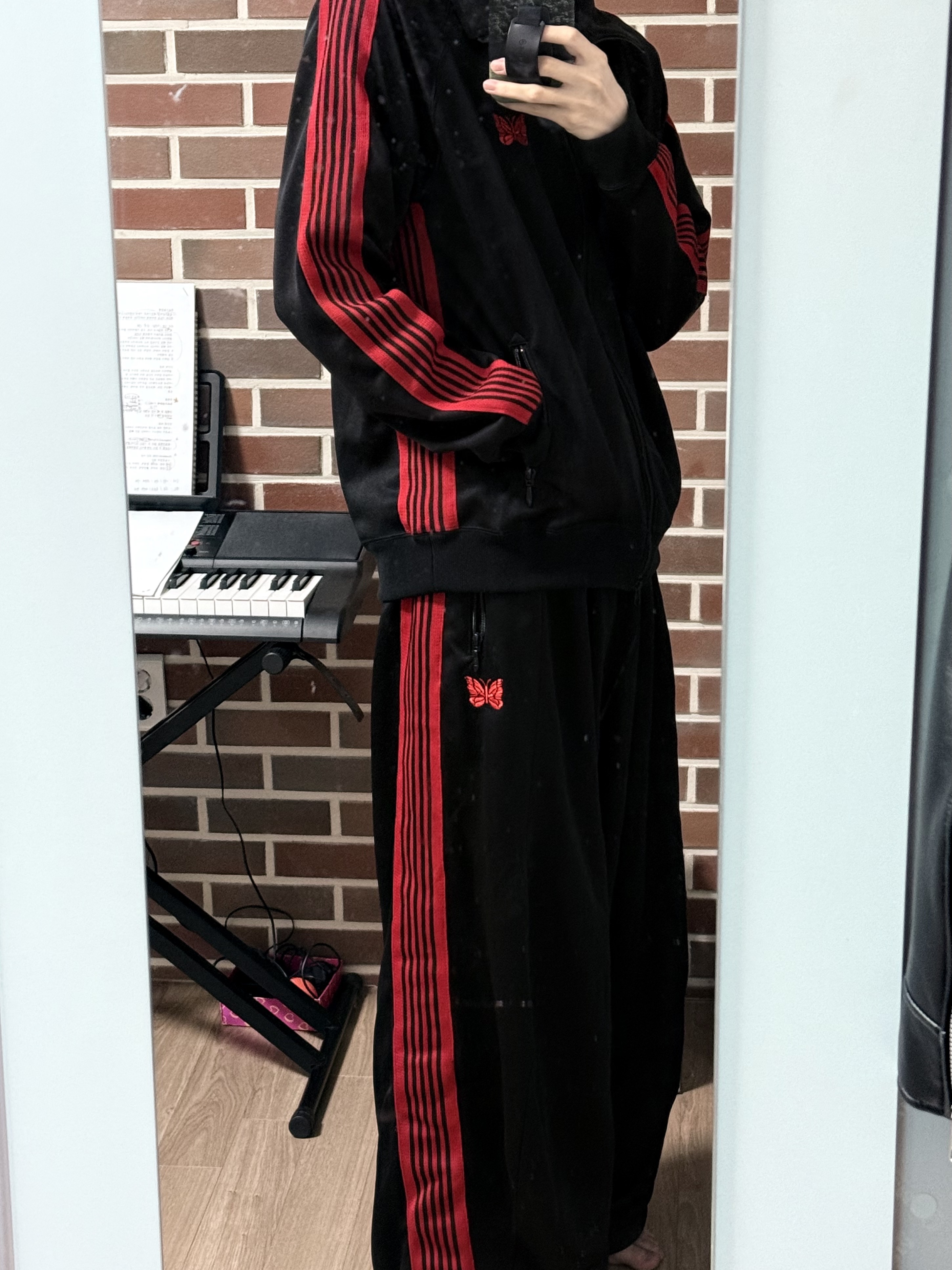 Needles x LHP H.D. Track Pants Poly Smooth Black Red, Needles x LHP Track Jacket Poly Smooth Black Red 착용 스타일