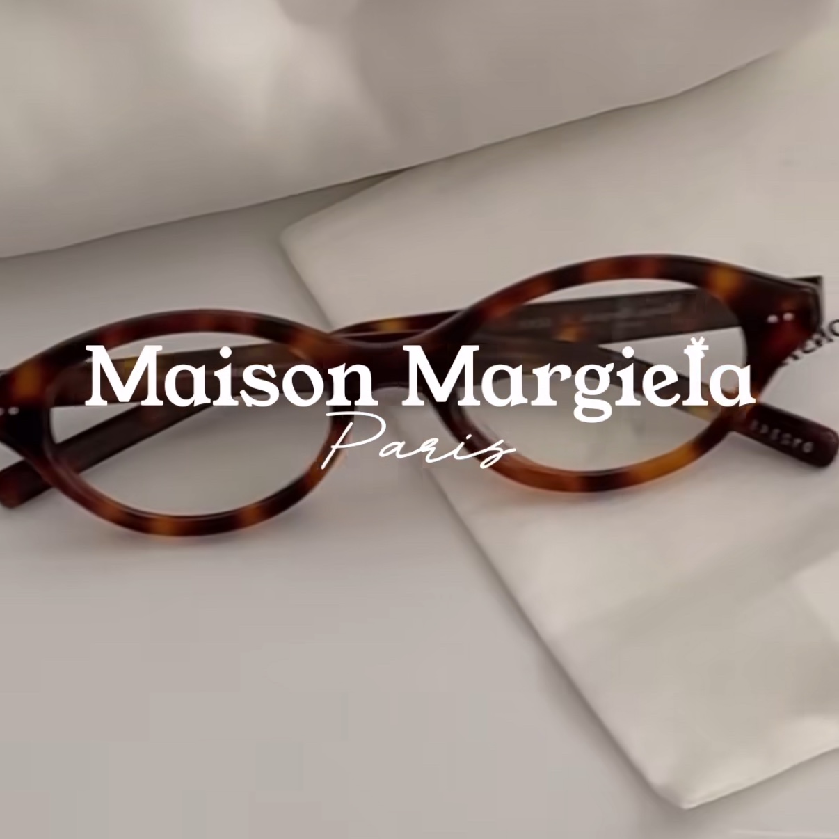 Gentle Monster x Maison Margiela MM111 Tortoiseshell Clear 착용 스타일 - 1