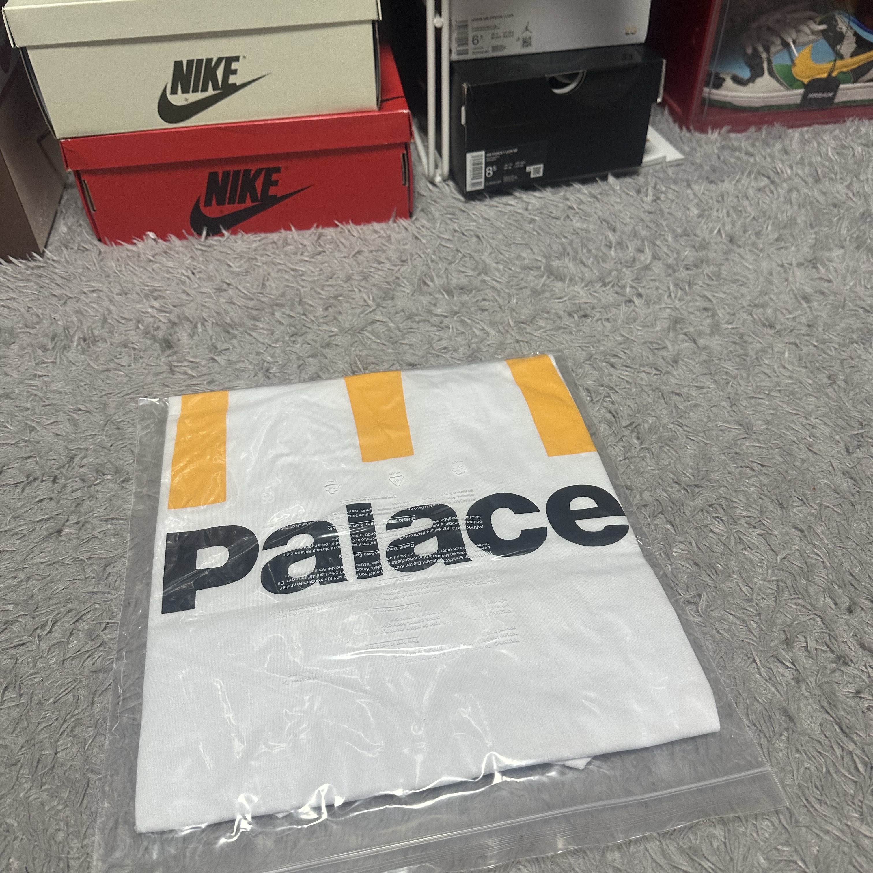 Palace x McDonald's Logo T-Shirt White - 23FW 착용 스타일 - 2
