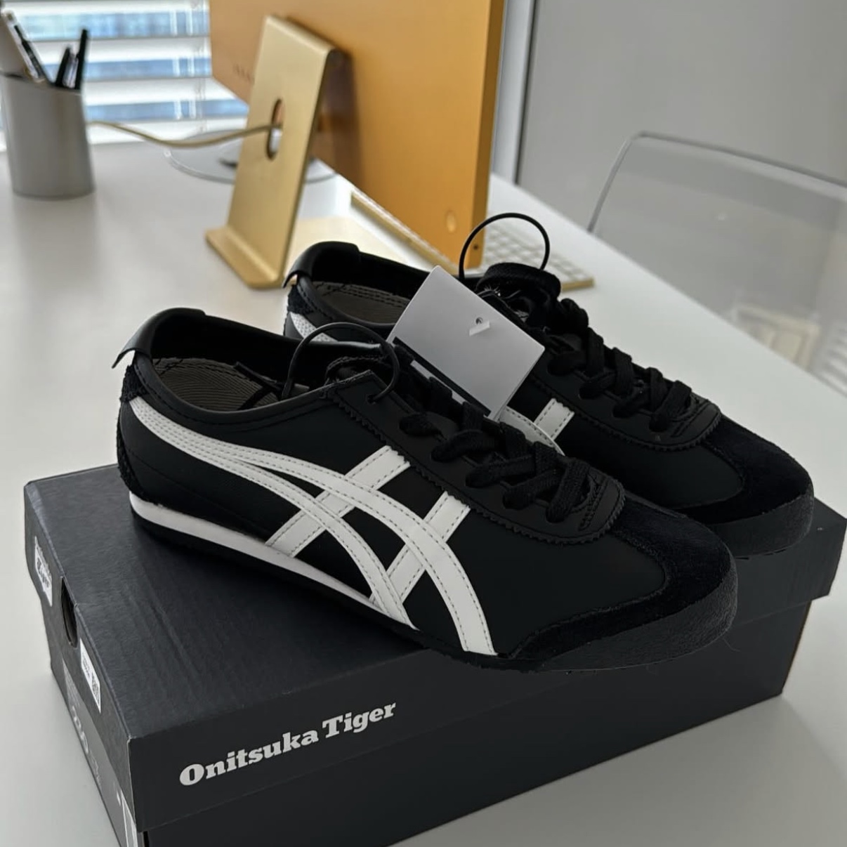 Onitsuka Tiger Mexico 66 Black White 착용 스타일 - 4