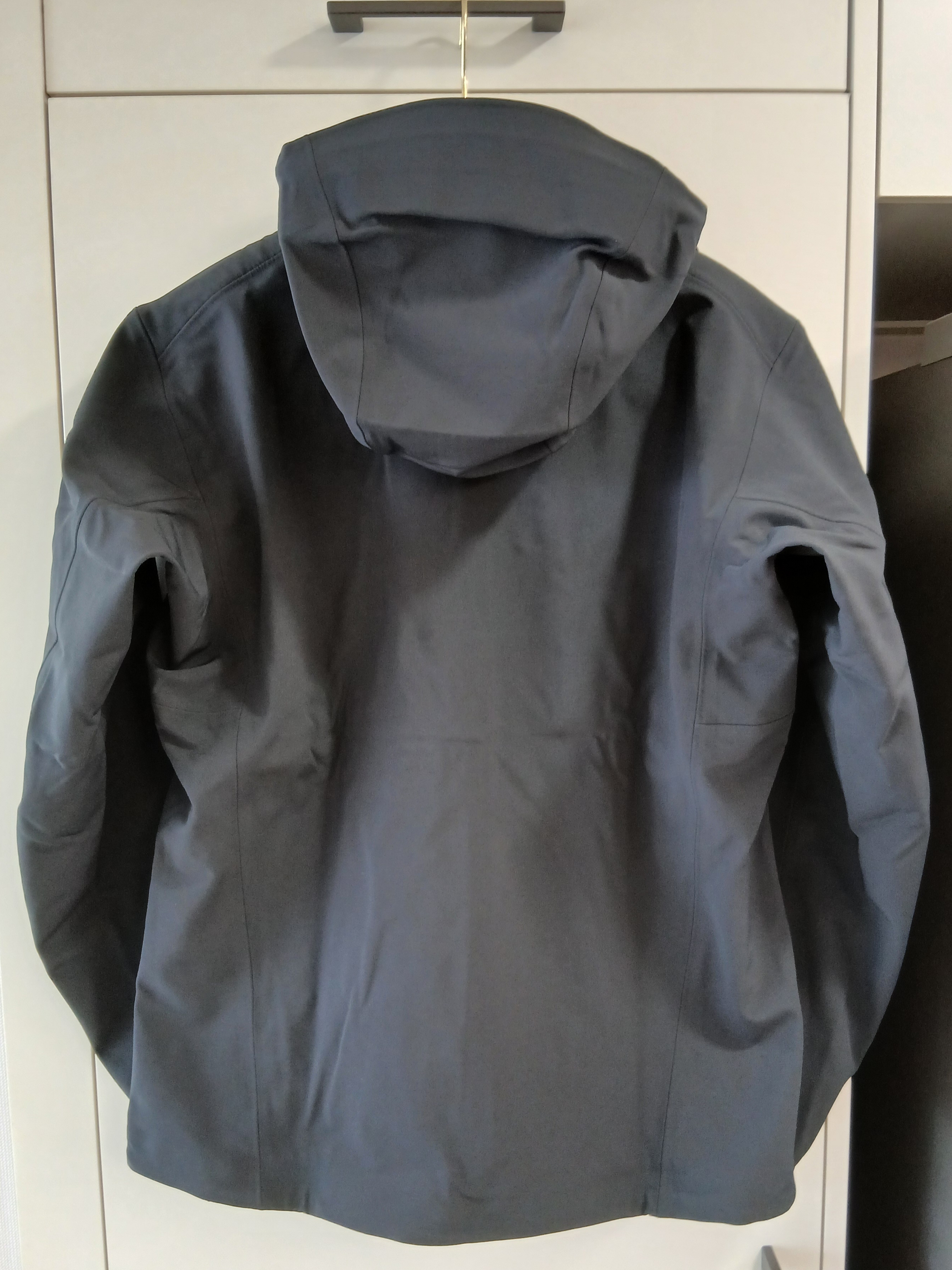 Arc'teryx Gamma MX Hoody Black 착용 스타일 - 2