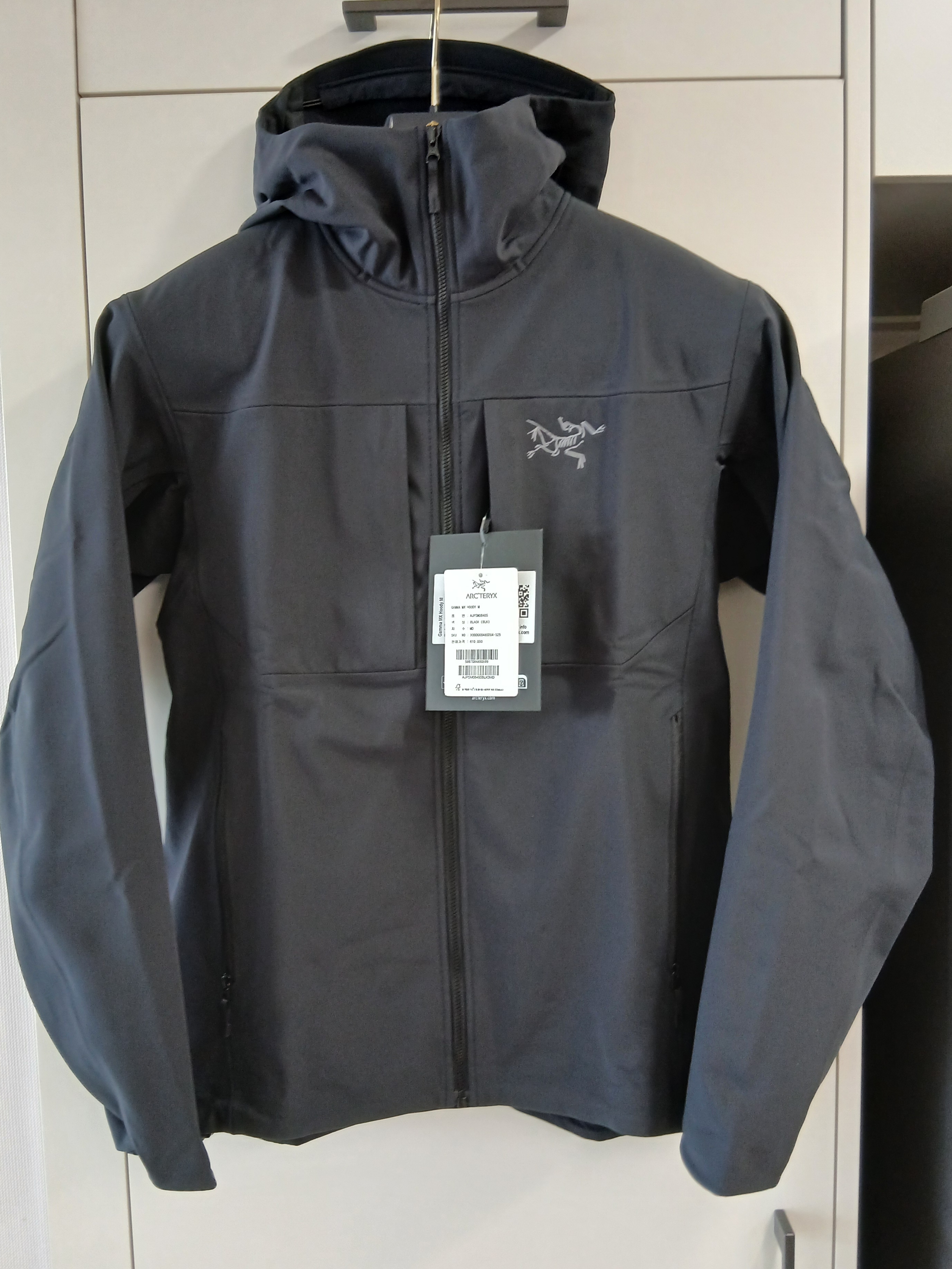 Arc'teryx Gamma MX Hoody Black 착용 스타일 - 1