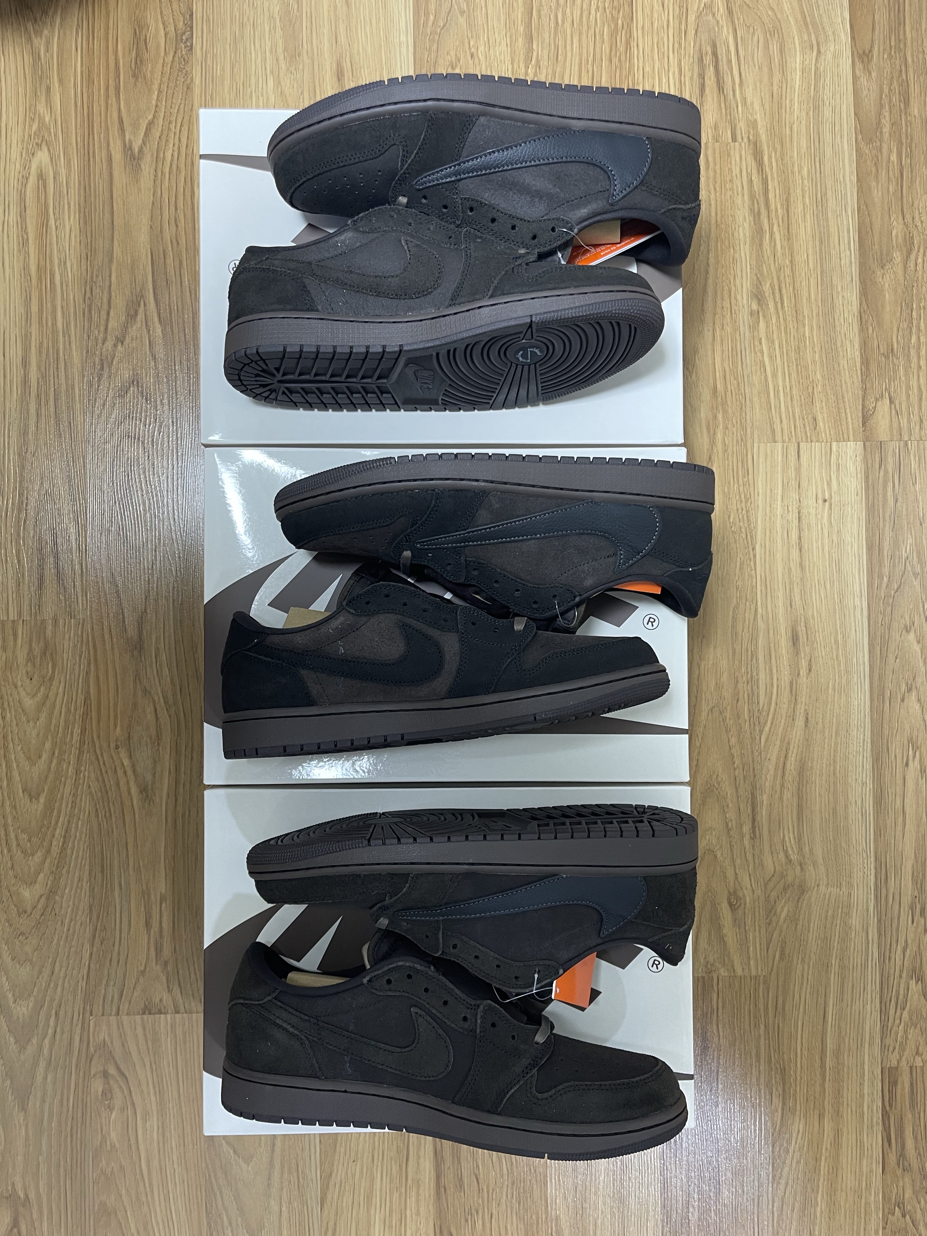 Jordan 1 x Travis Scott Retro Low OG SP Velvet Brown and Dark Mocha 착용 스타일 - 4