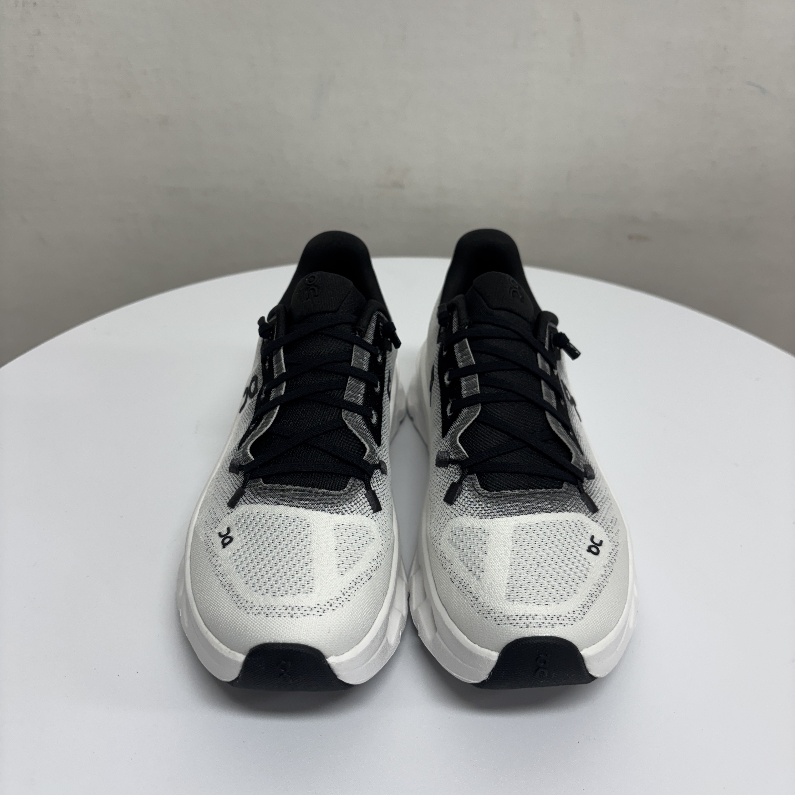 (W) On Running Cloudtilt Black Ivory, On Running Cloudtilt Black Ivory 착용 스타일 - 4