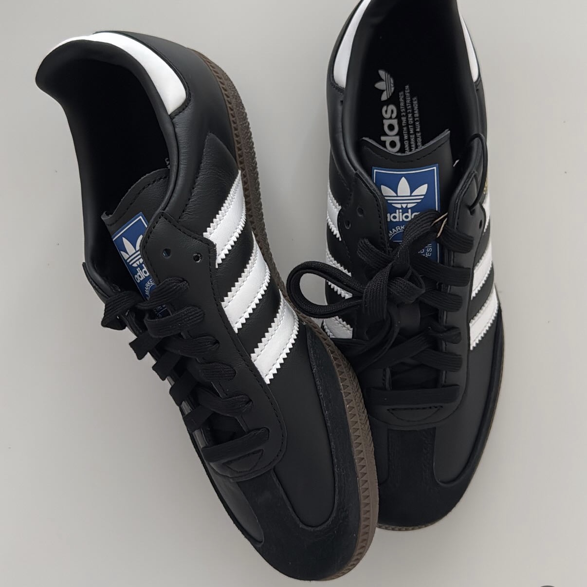 Adidas Samba OG Black White Gum 착용 스타일
