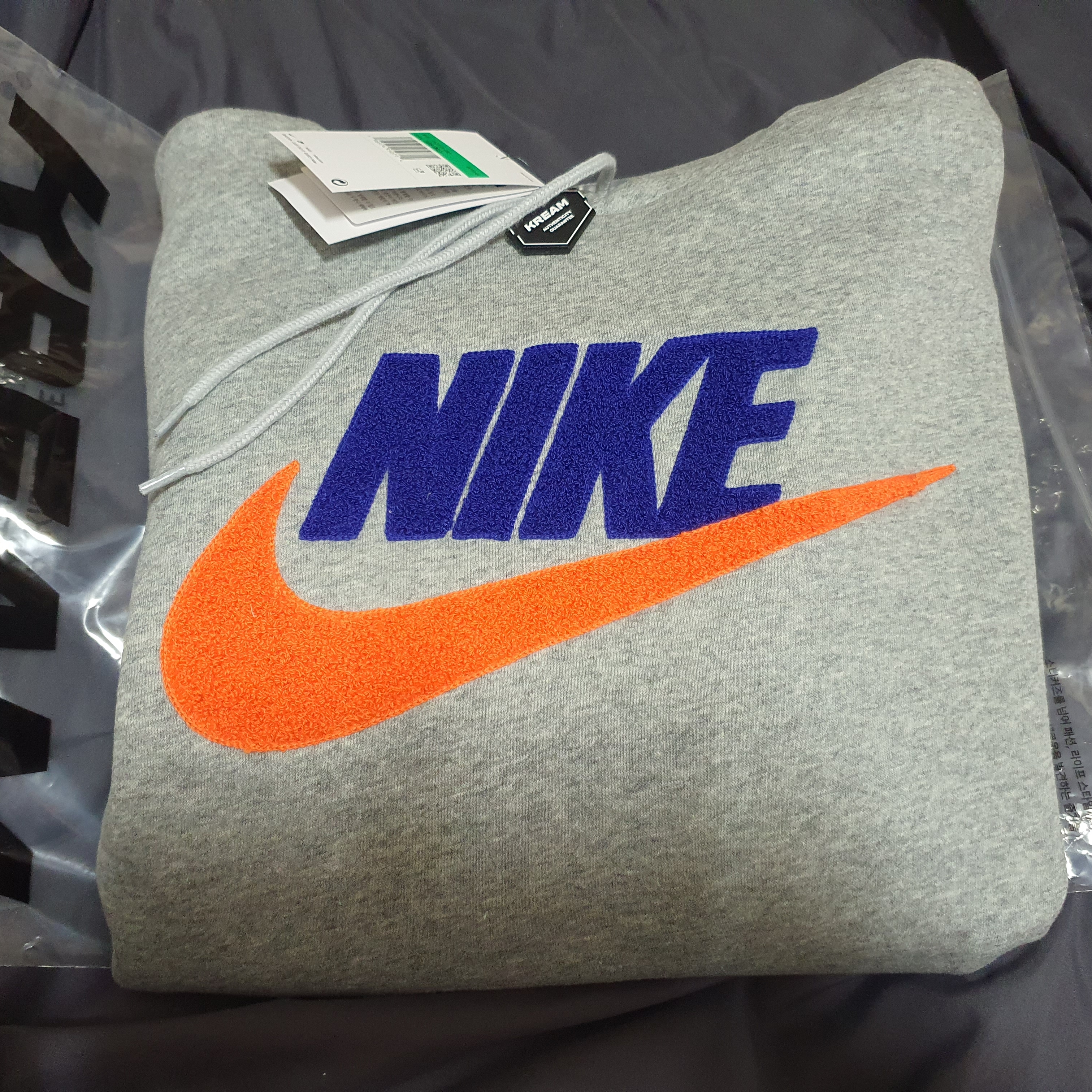 Nike Club Fleece Pullover Hoodie Dark Grey Heather - Asia 착용 스타일