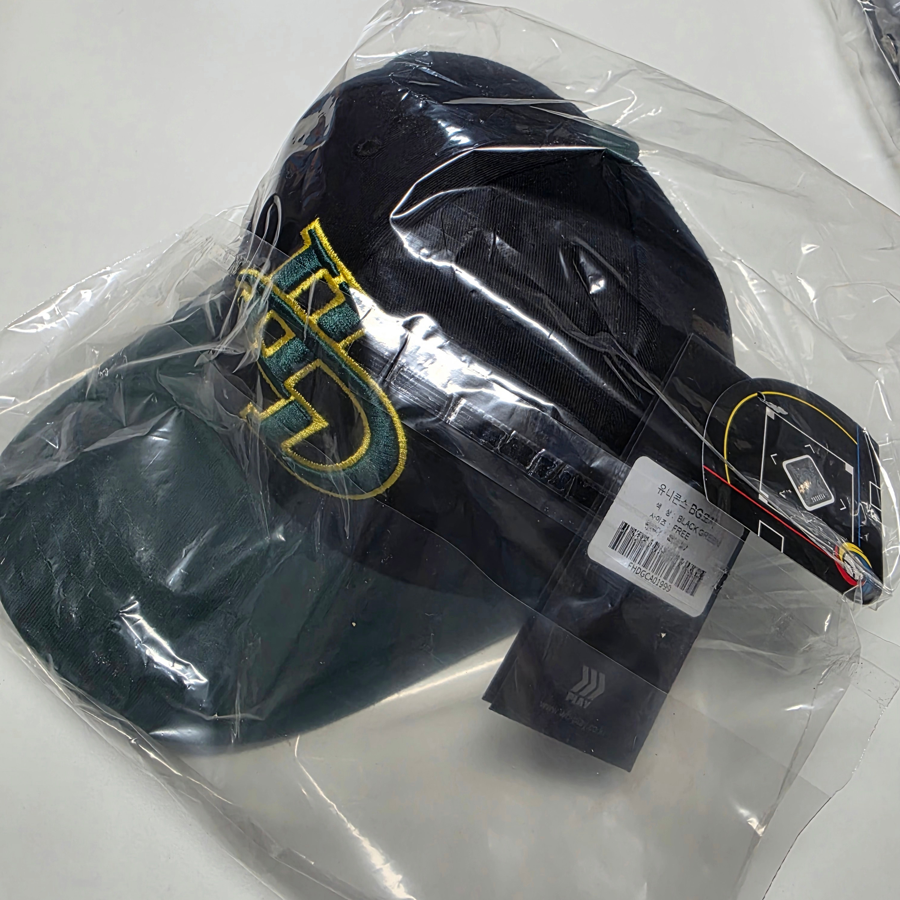 WILLBE PLAY Unicorns Cap Black/Green 착용 스타일