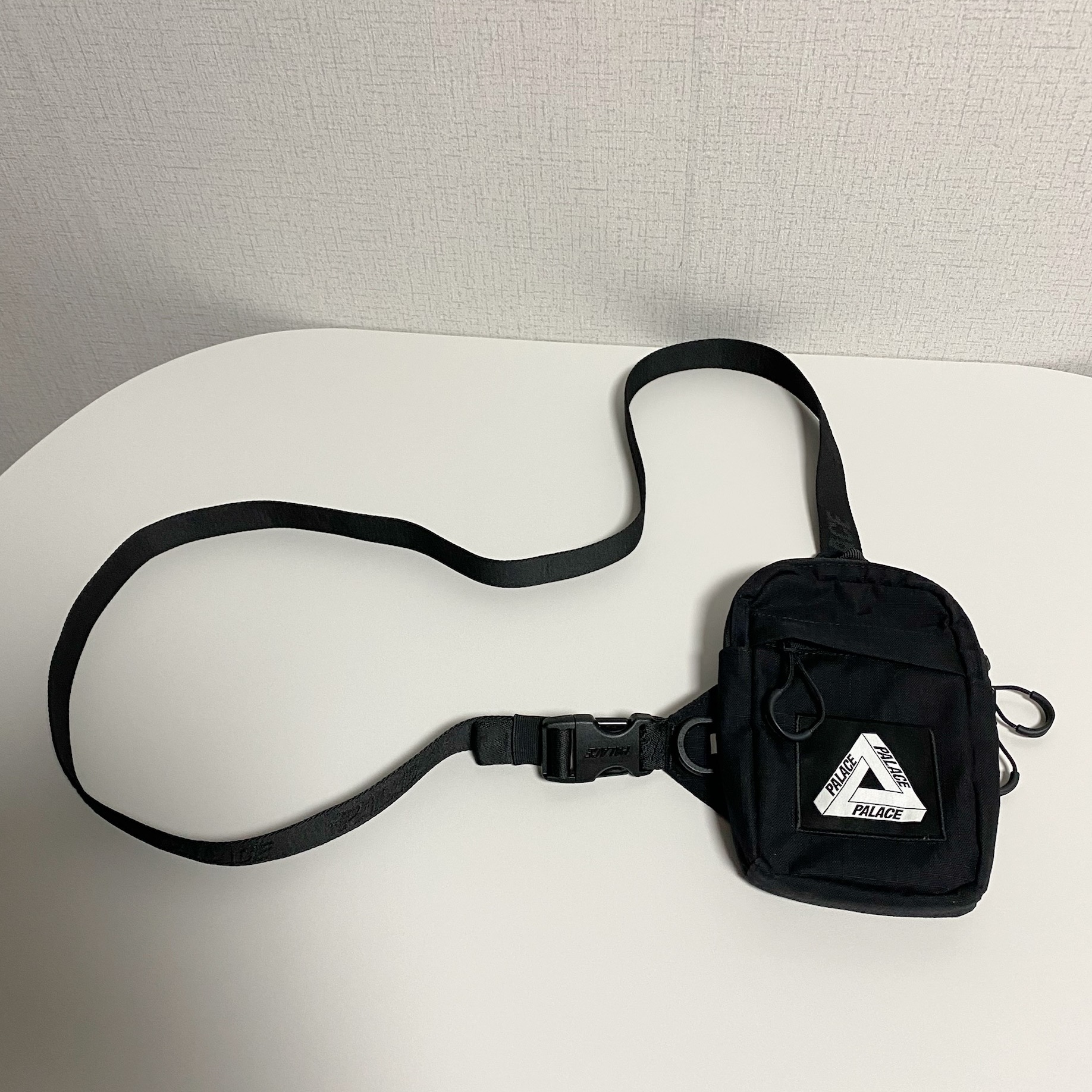 Palace Cordura Body Shot Bag Black - 21SS 착용 스타일 - 2