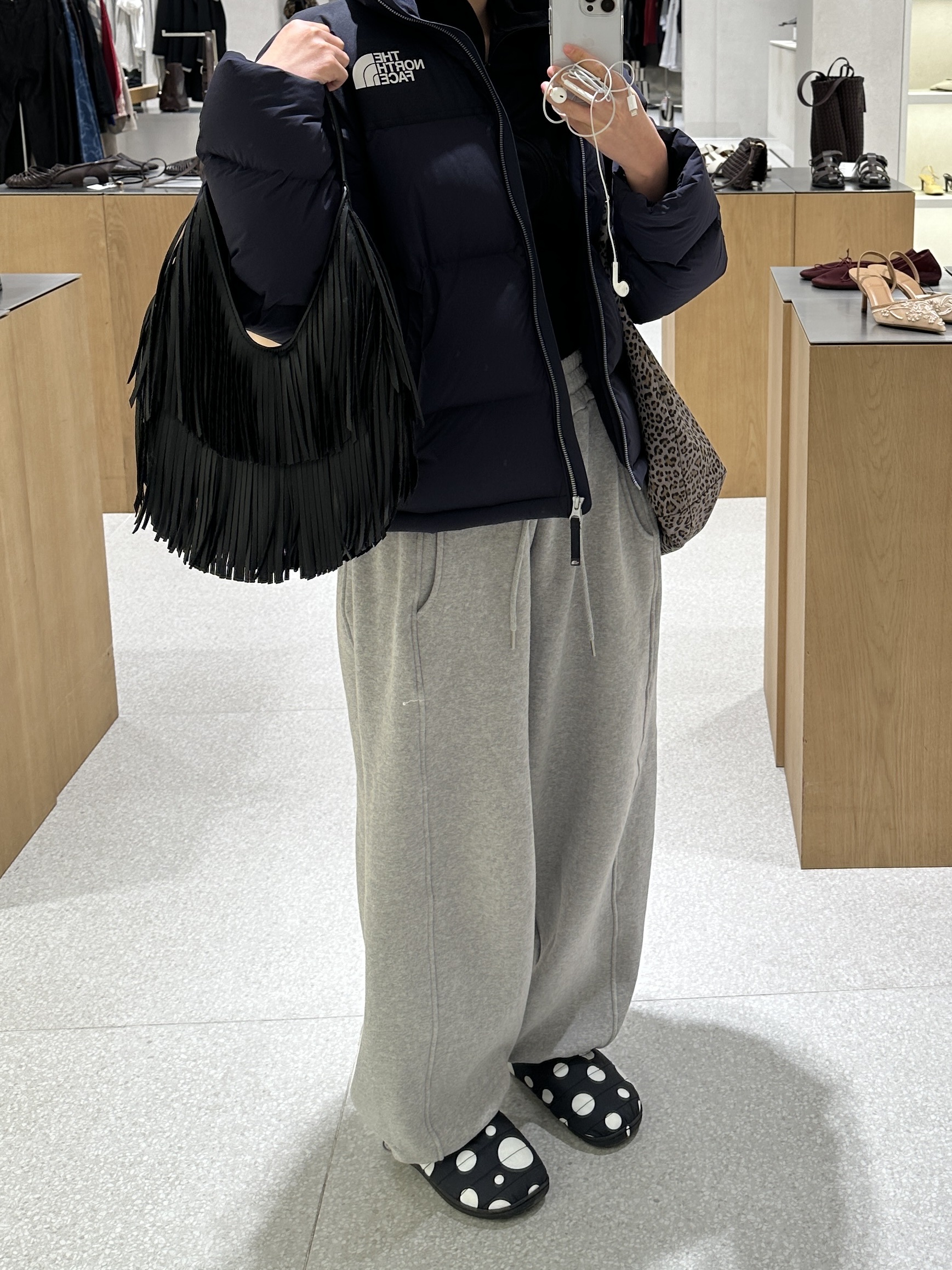 The North Face Superflex Nuptse Down Jacket RDS Navy - 24FW 착용 스타일