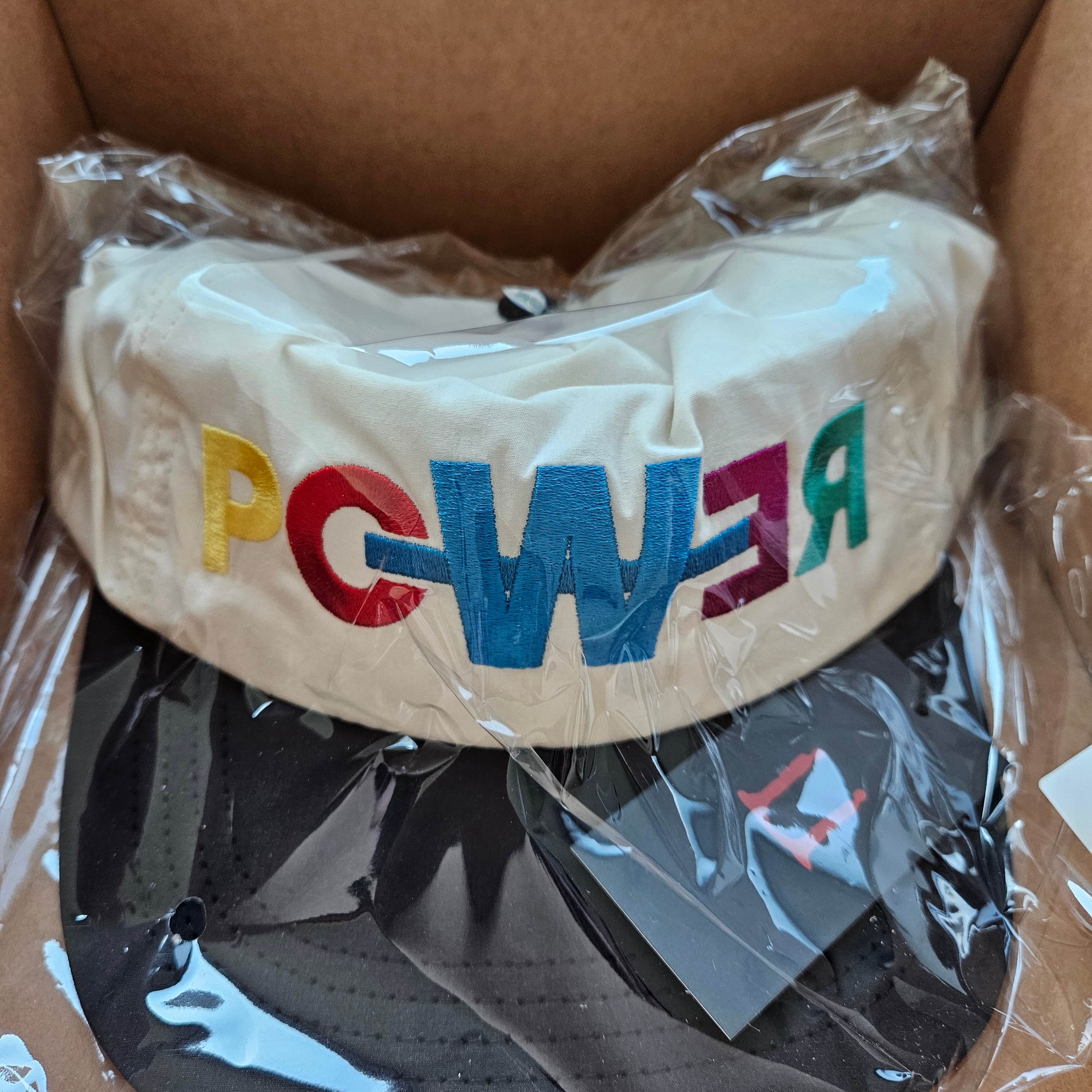 G-DRAGON Power Ball Cap White 착용 스타일
