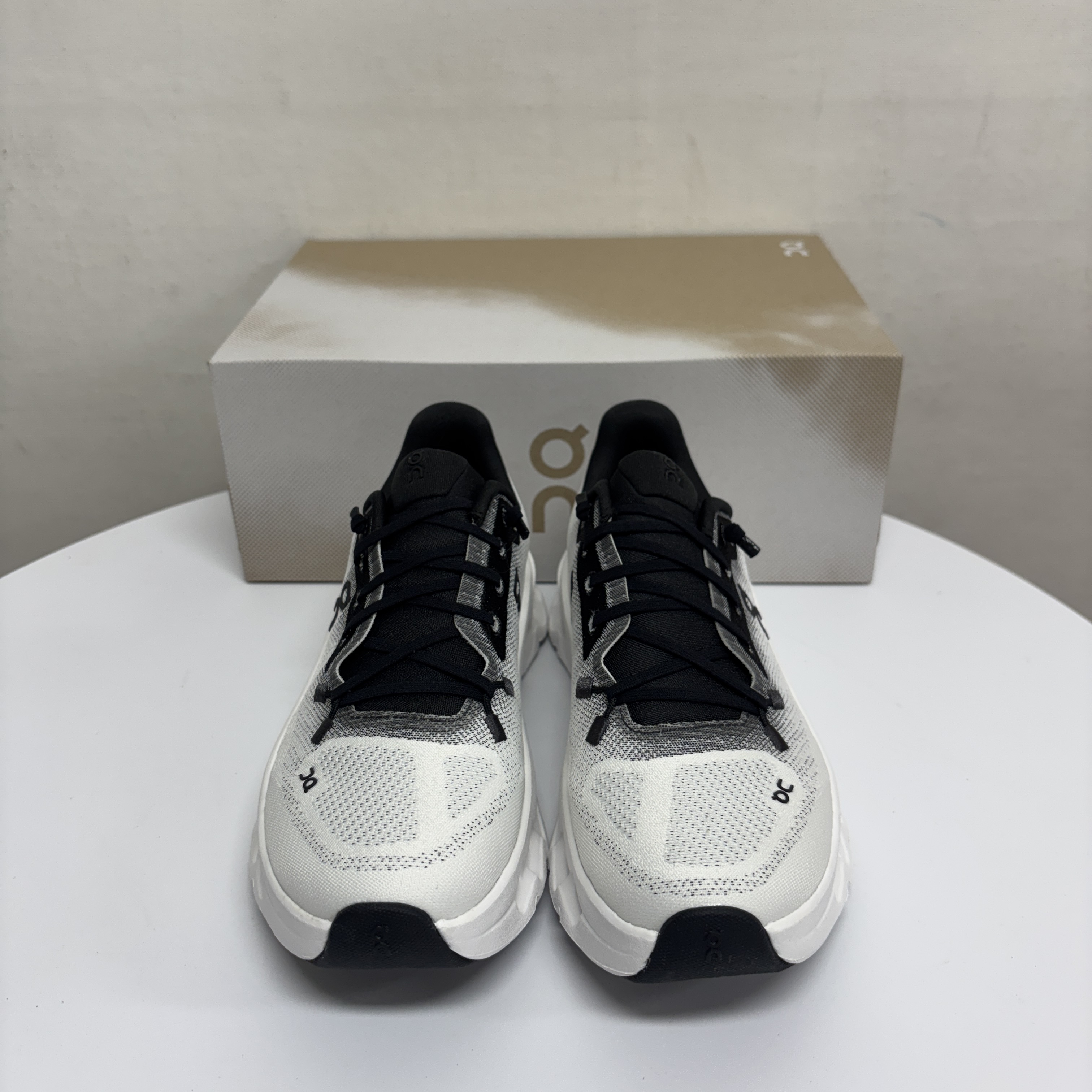 (W) On Running Cloudtilt Black Ivory, On Running Cloudtilt Black Ivory 착용 스타일 - 2