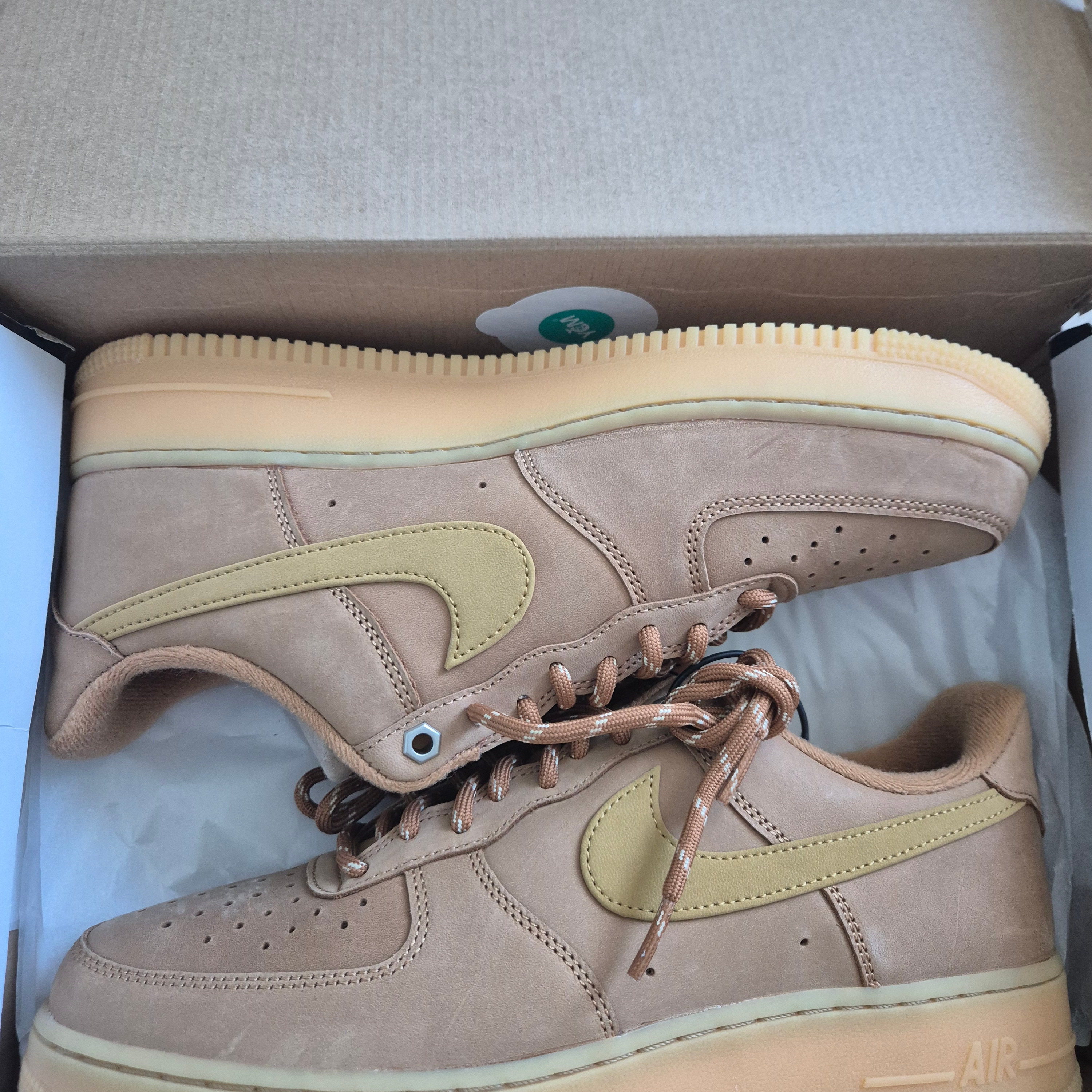 Nike Air Force 1 '07 WB Flax 착용 스타일