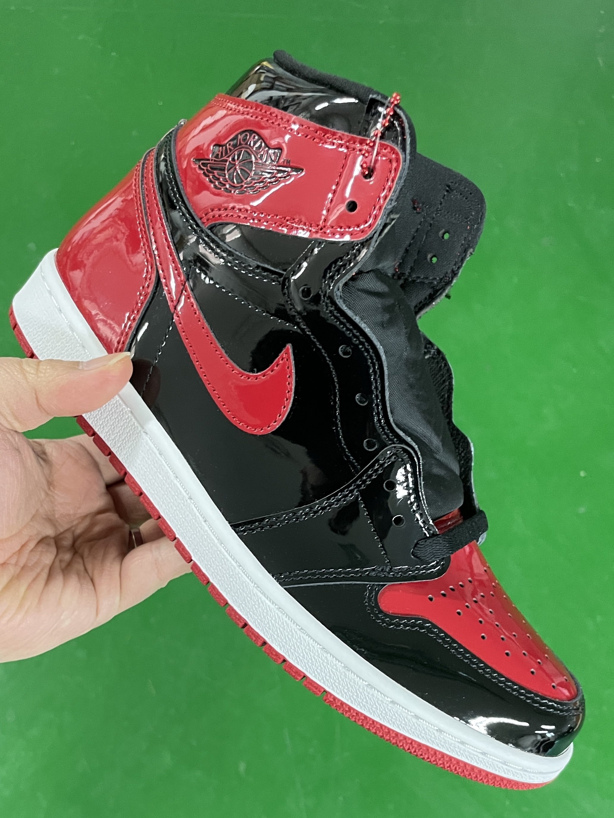 Jordan 1 Retro High OG Patent Bred 착용 스타일