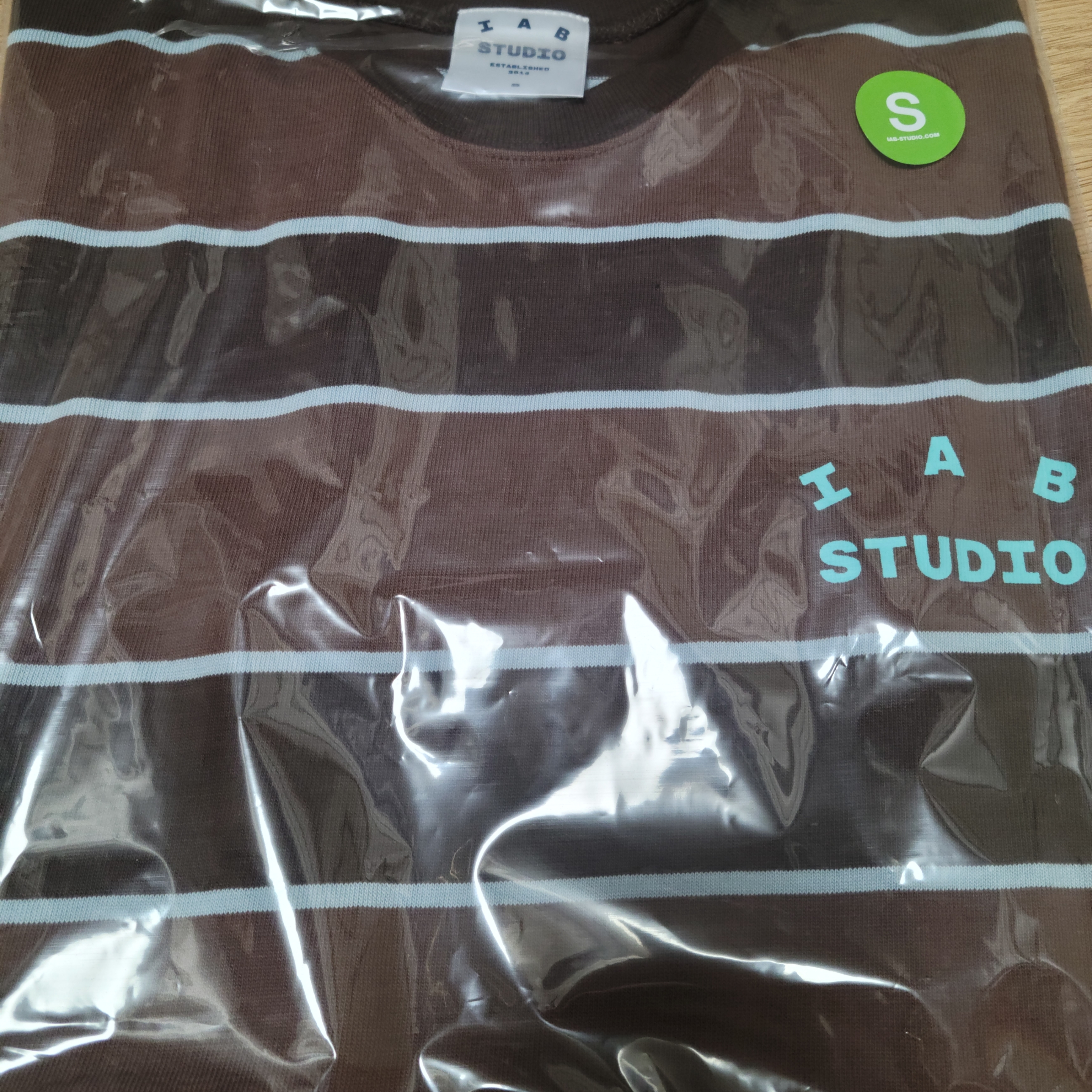 IAB Studio Striped T-Shirt Brown 착용 스타일