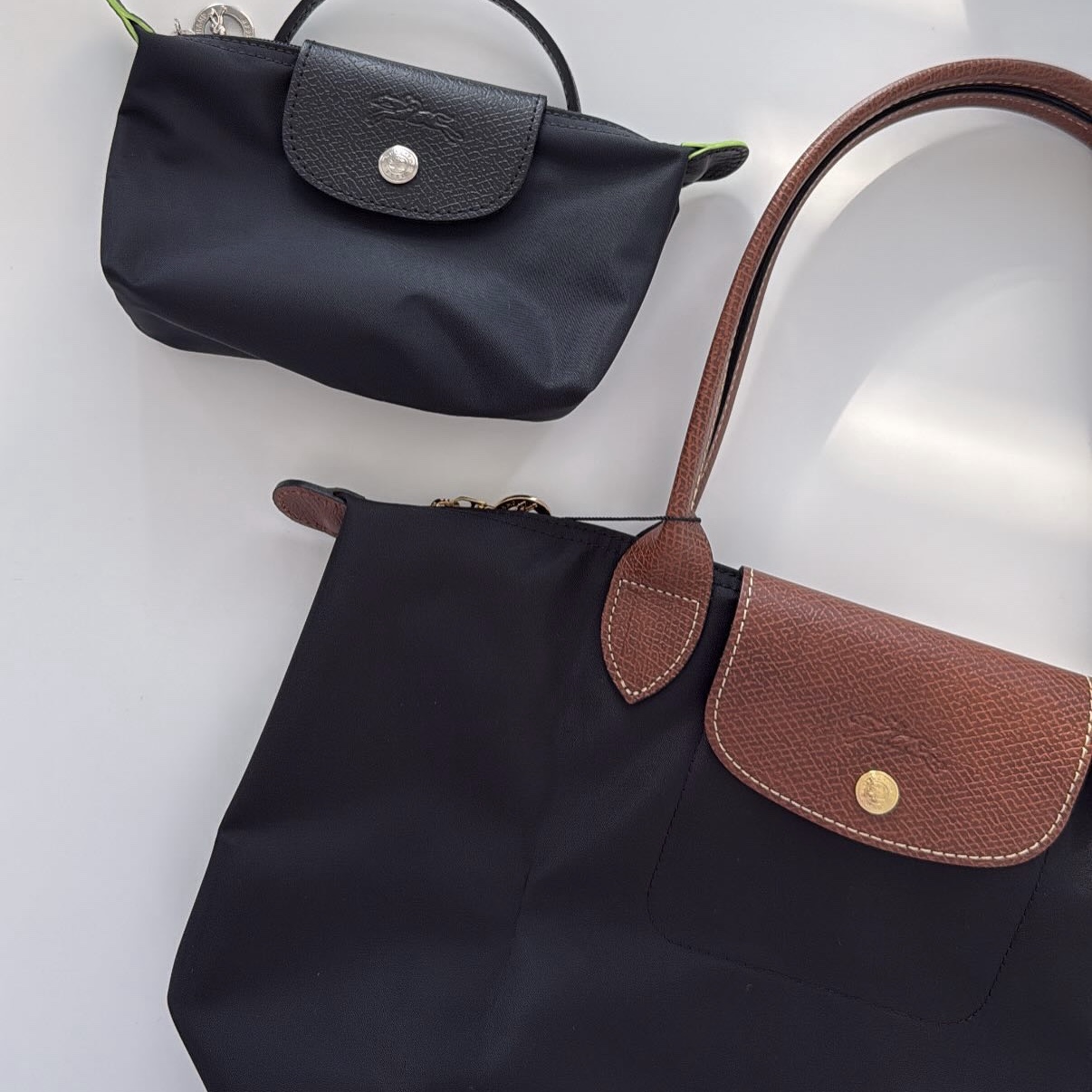 Longchamp Le Pliage Original Tote Bag M Black 착용 스타일