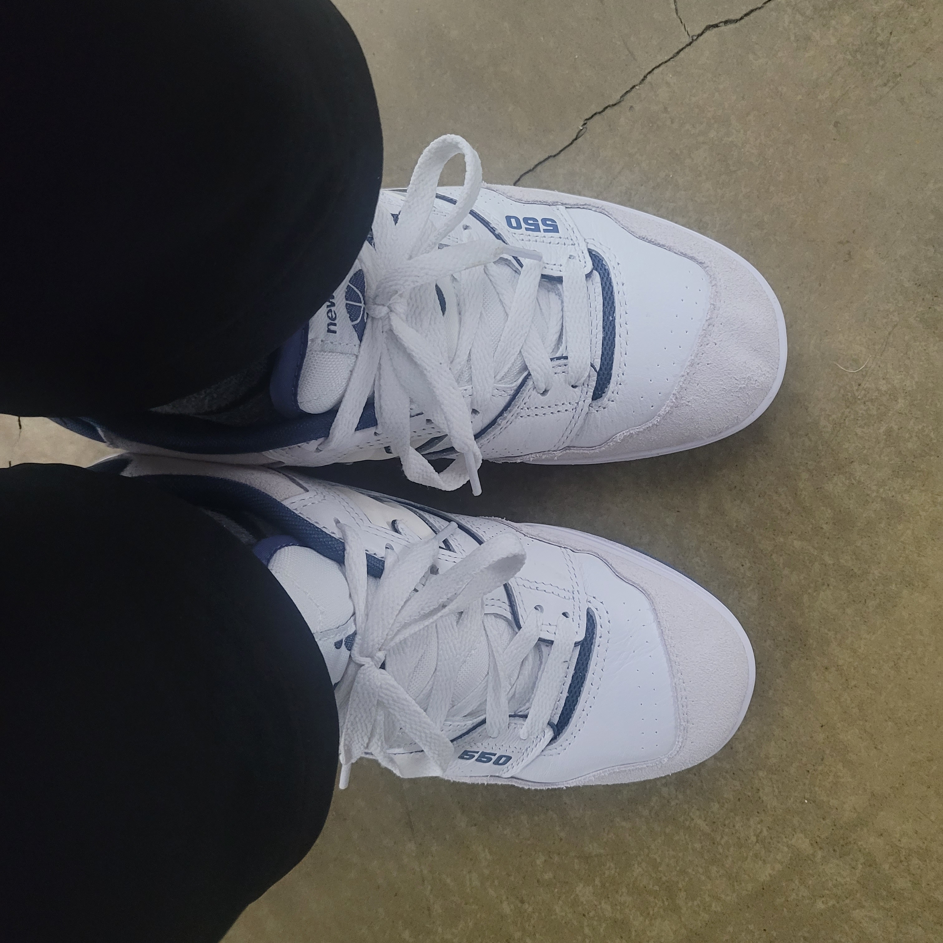 New Balance 550 White Vintage Indigo - 2E Wide 착용 스타일