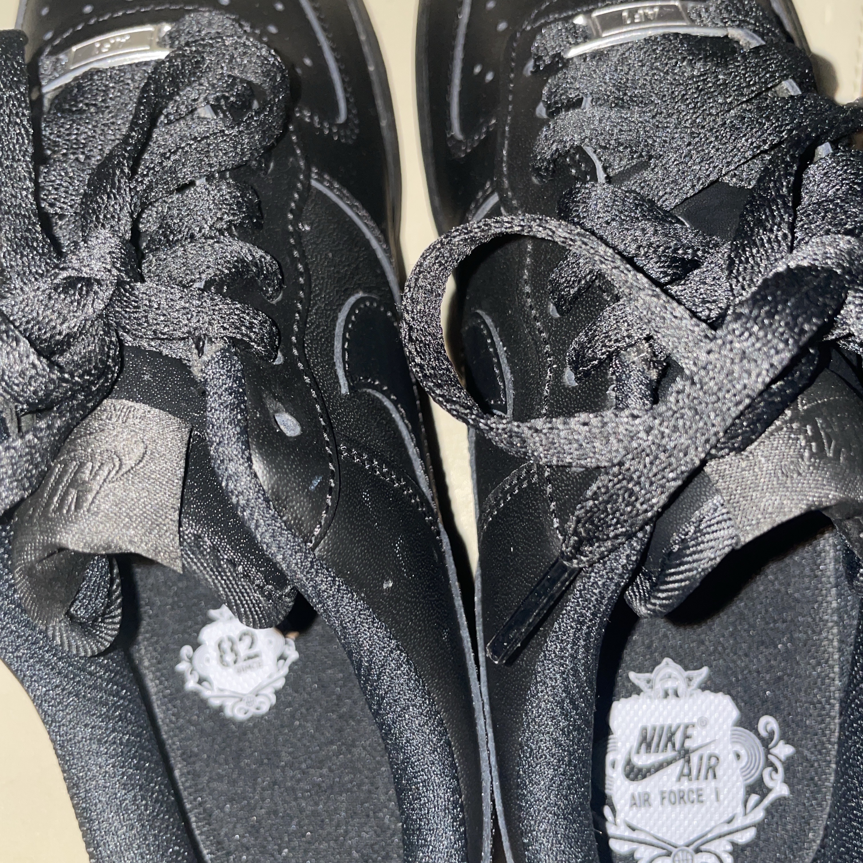 (W) Nike Air Force 1 '07 Low Triple Black 착용 스타일
