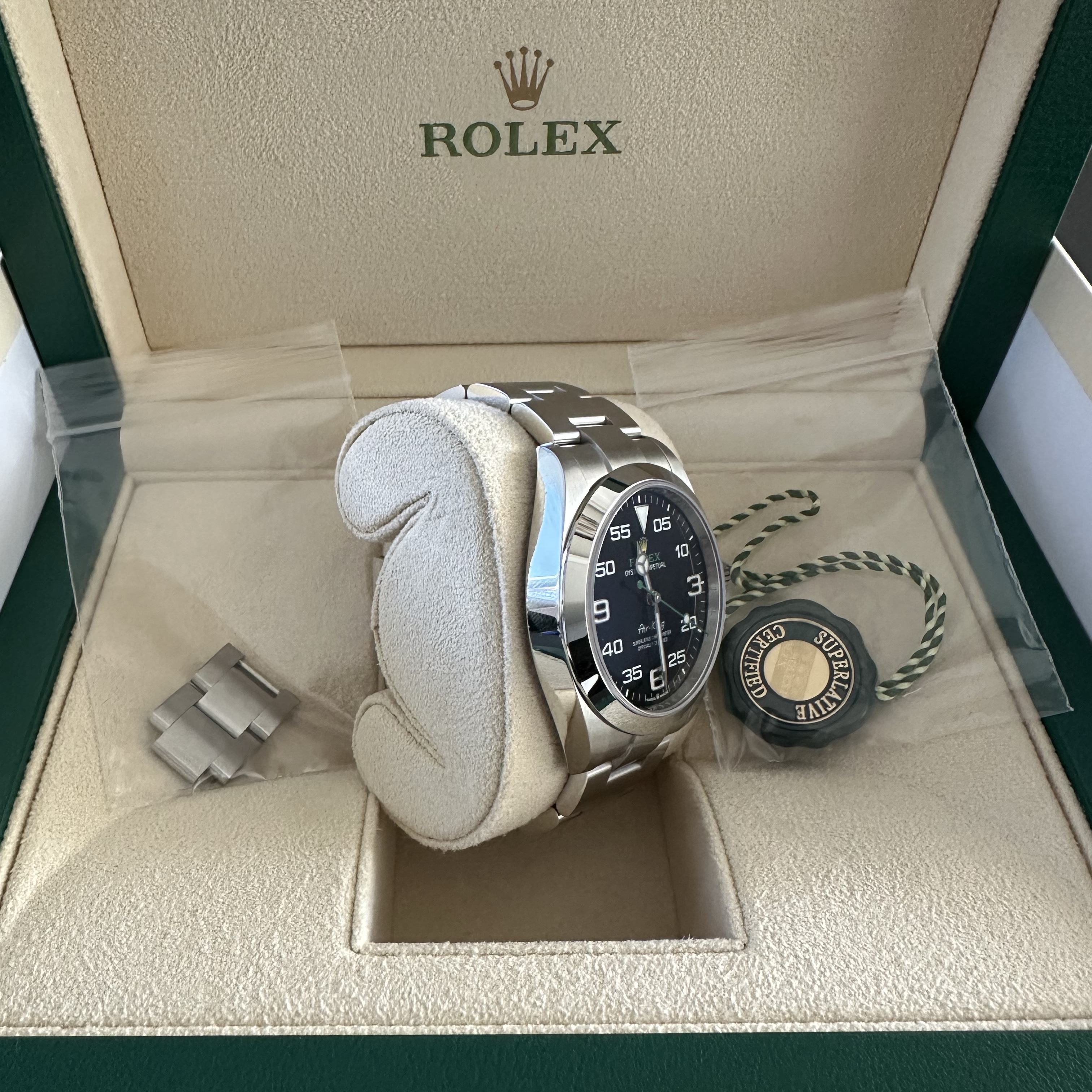 Rolex Air-King 40mm 126900 Black Oyster 착용 스타일 - 4