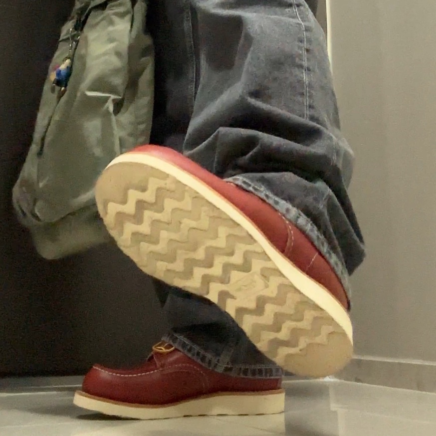 Red Wing 6 Inch Moc Toe 8875 Oro Russet Leather - D 착용 스타일
