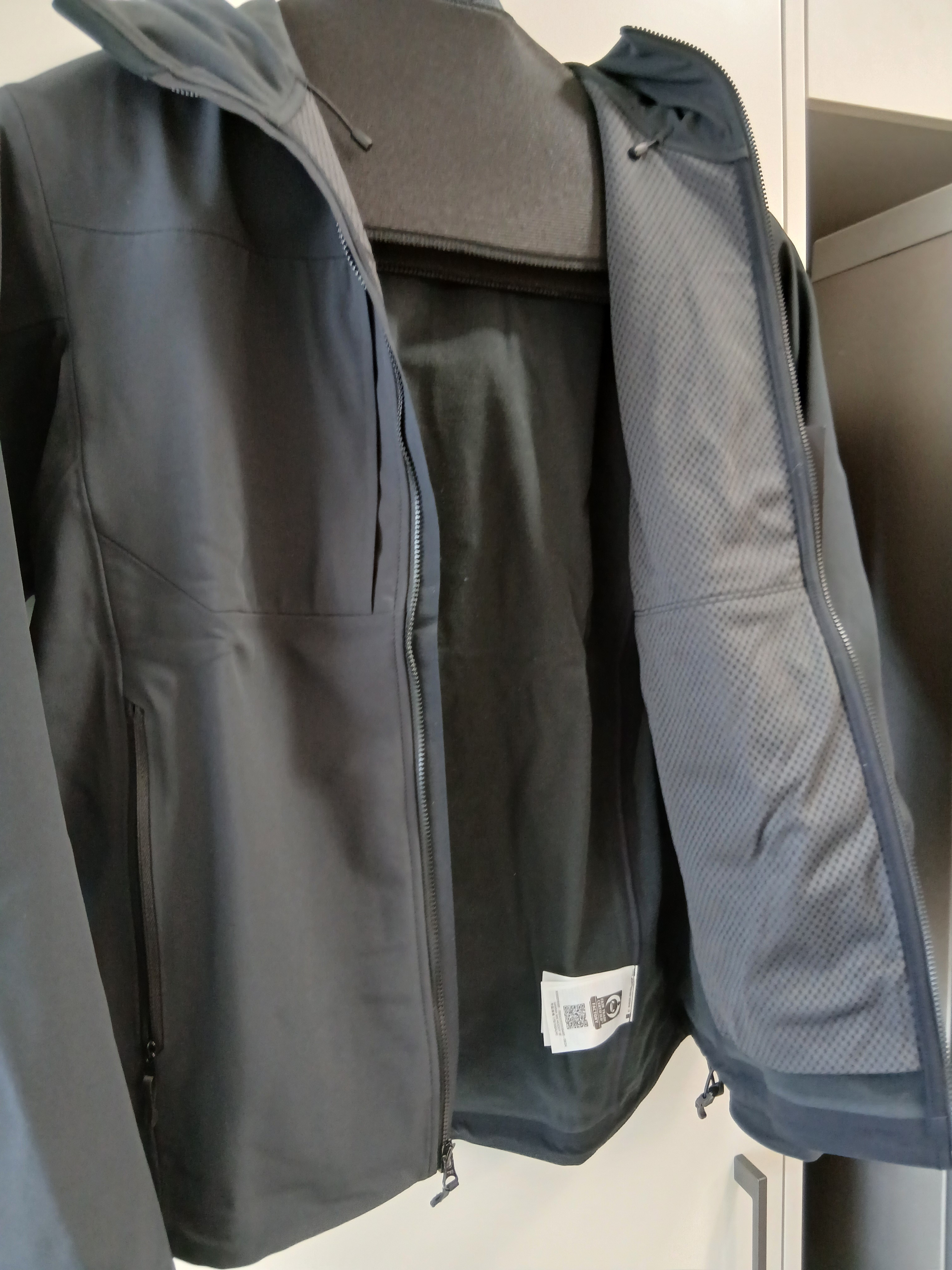 Arc'teryx Gamma MX Hoody Black 착용 스타일 - 10