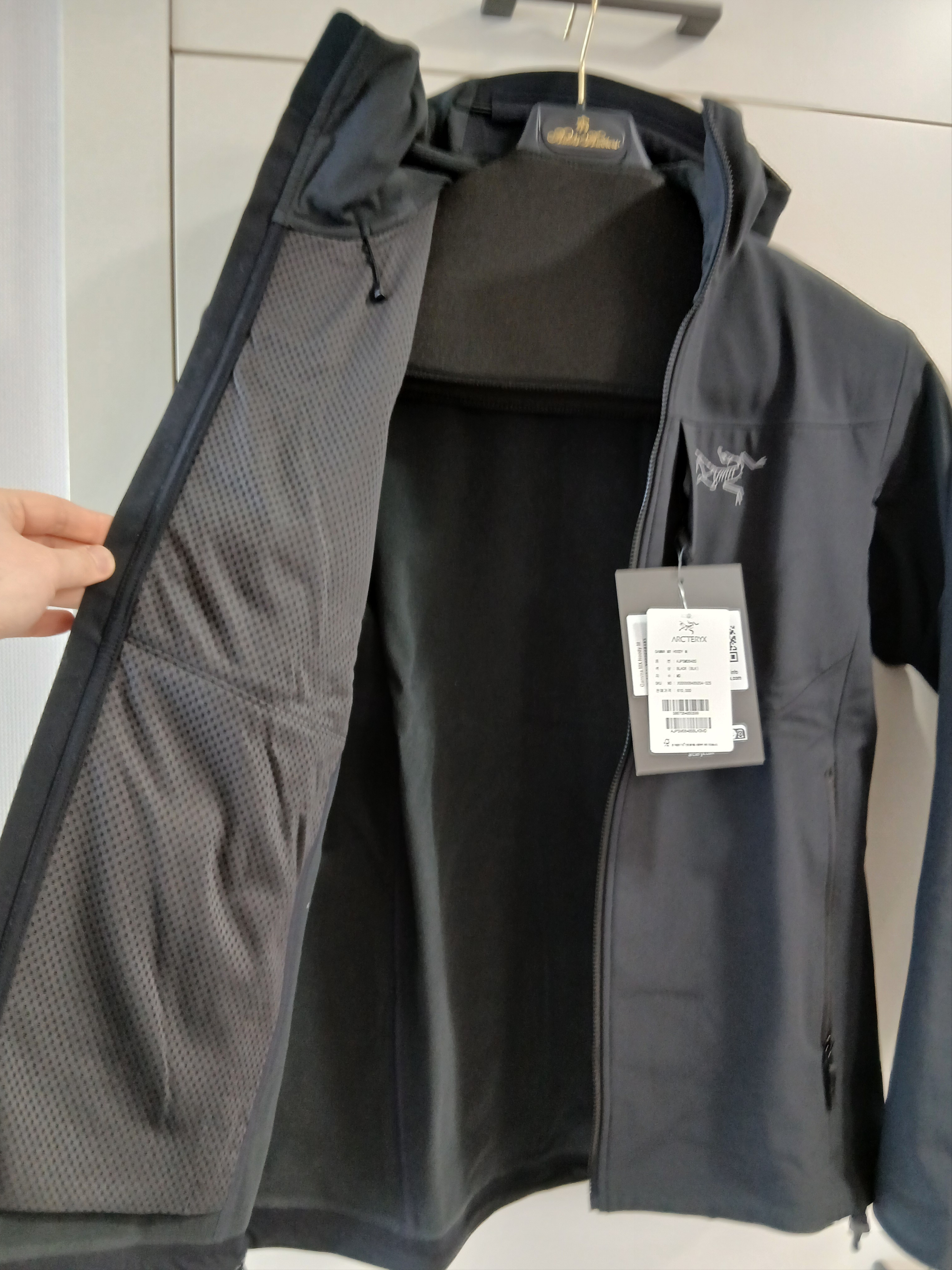 Arc'teryx Gamma MX Hoody Black 착용 스타일 - 3