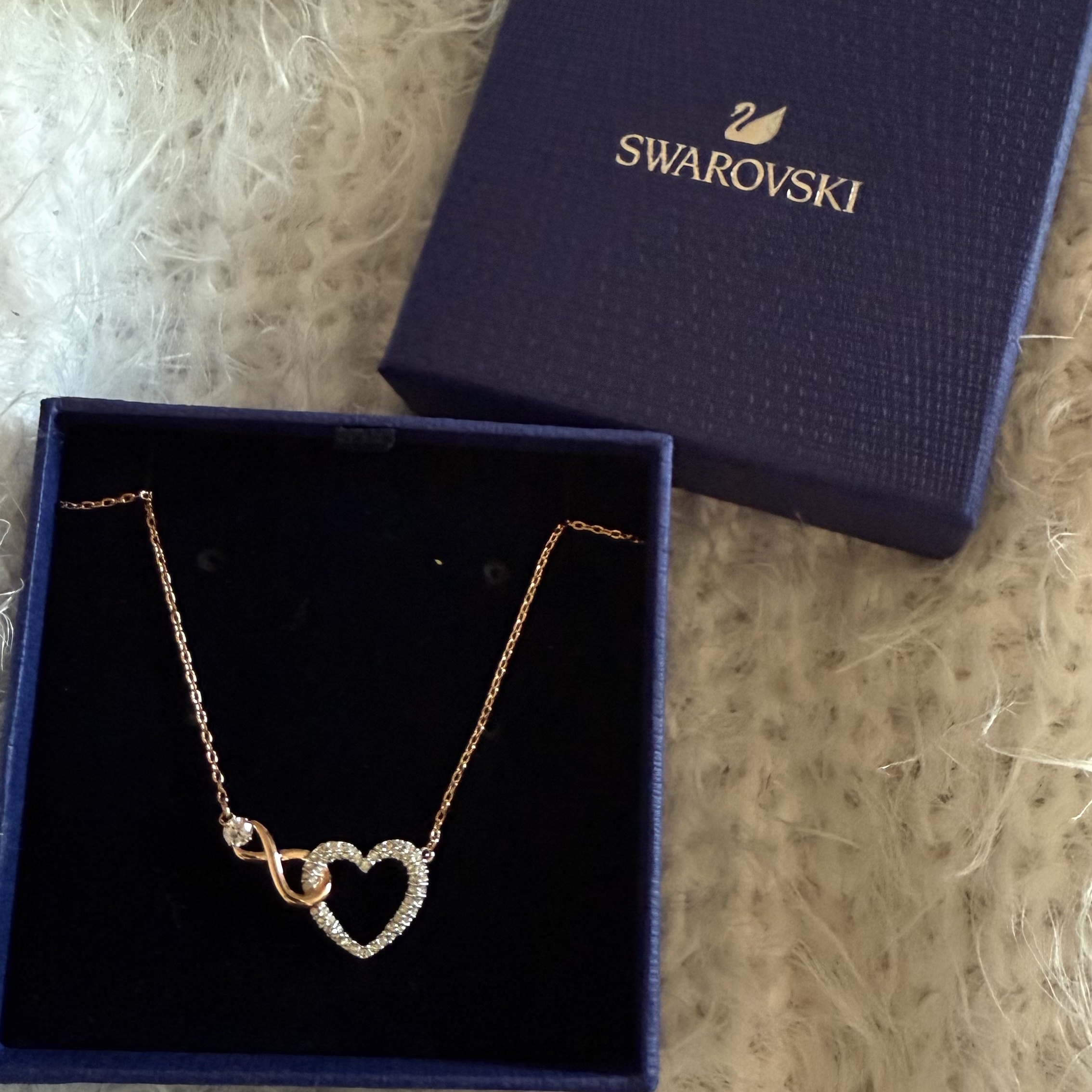 (W) Swarovski Infinity Necklace White Mix Metal 착용 스타일