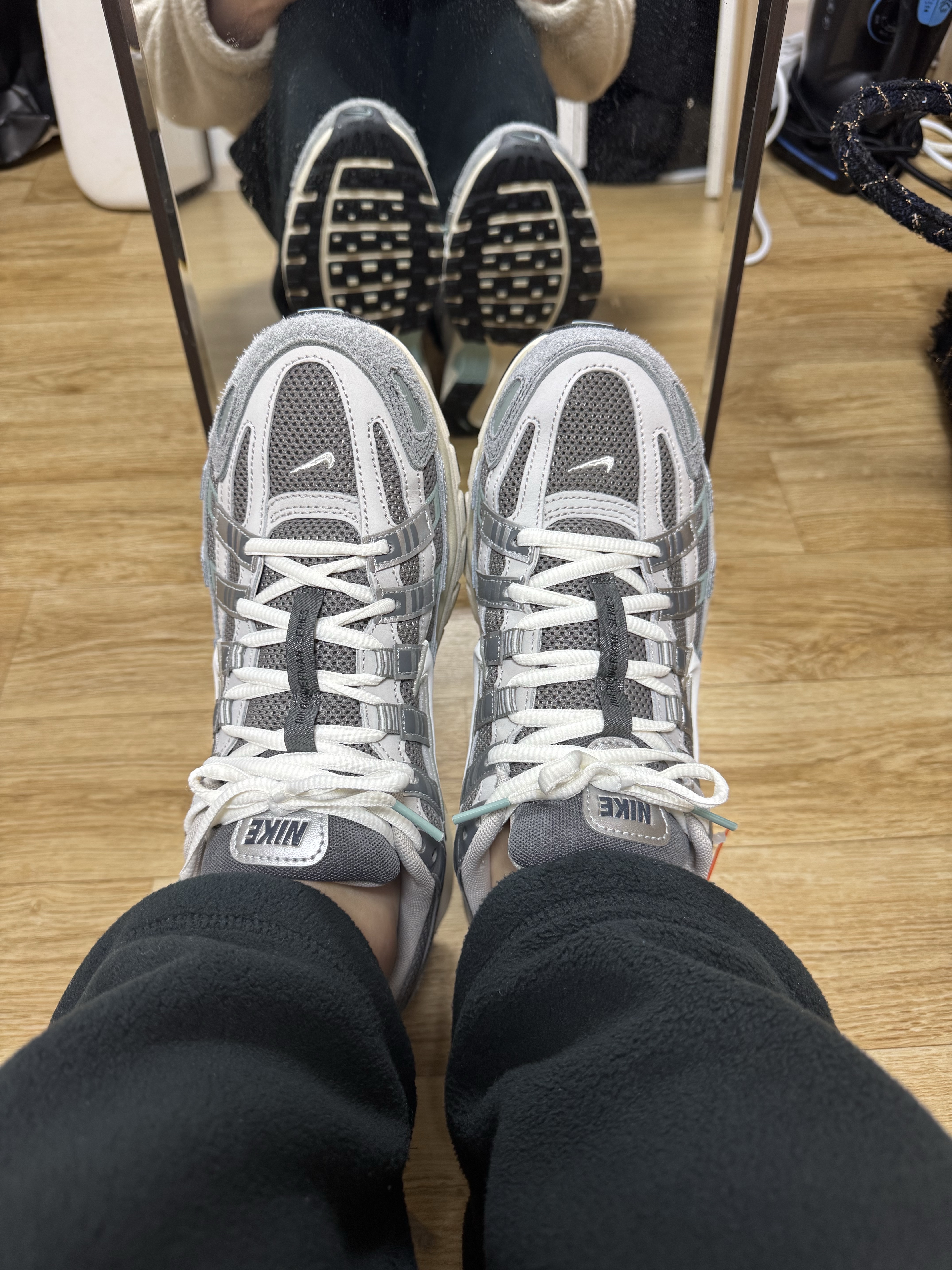 Nike P-6000 Flat Pewter Light Iron Ore 착용 스타일 - 5
