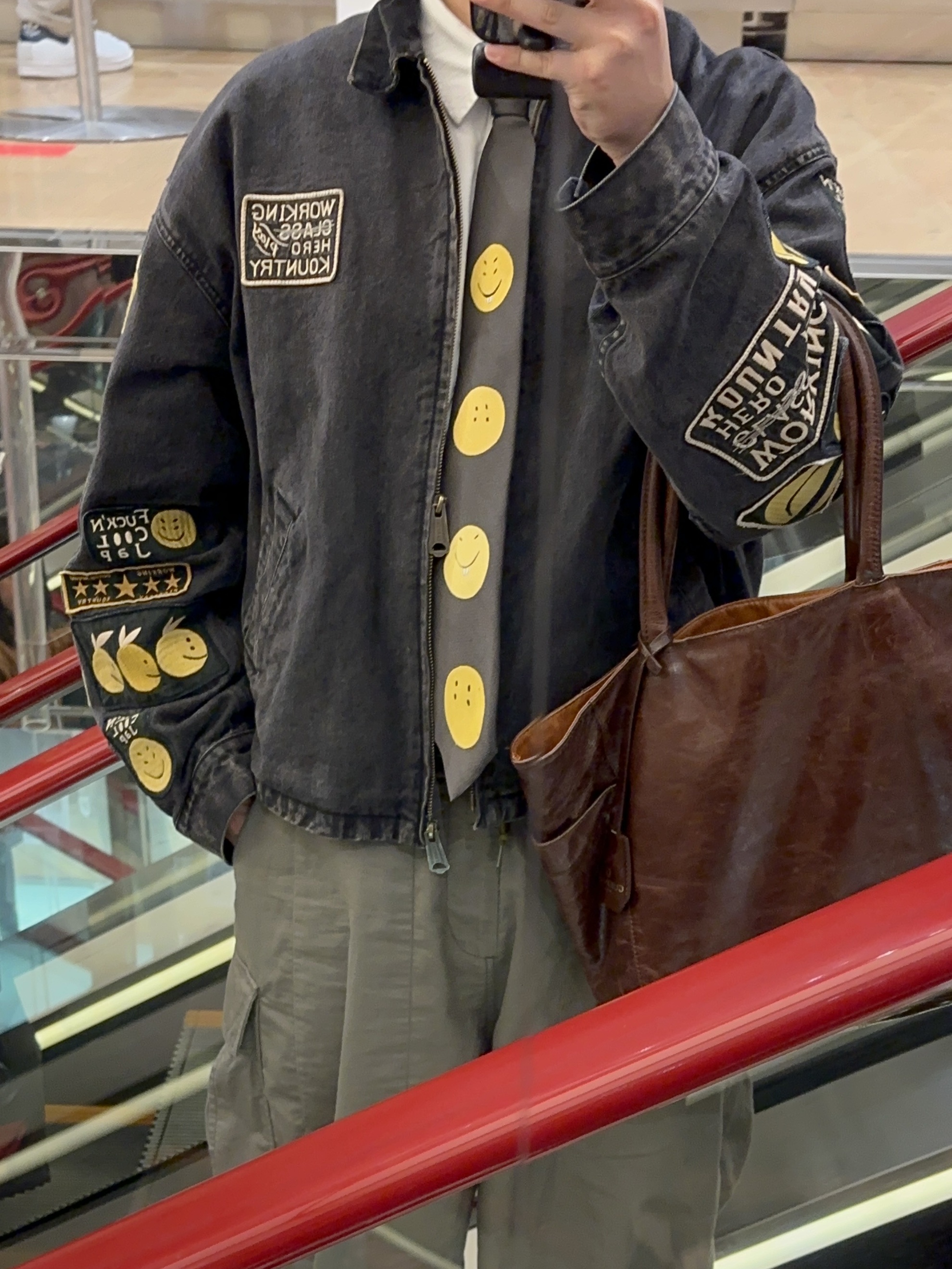 Kapital 14 oz. Black X Black Denim T-Back Drizzler Jacket Anarchy Rainbowy Remake Black, Needles H.D. BDU Pants Olive 착용 스타일 - 3