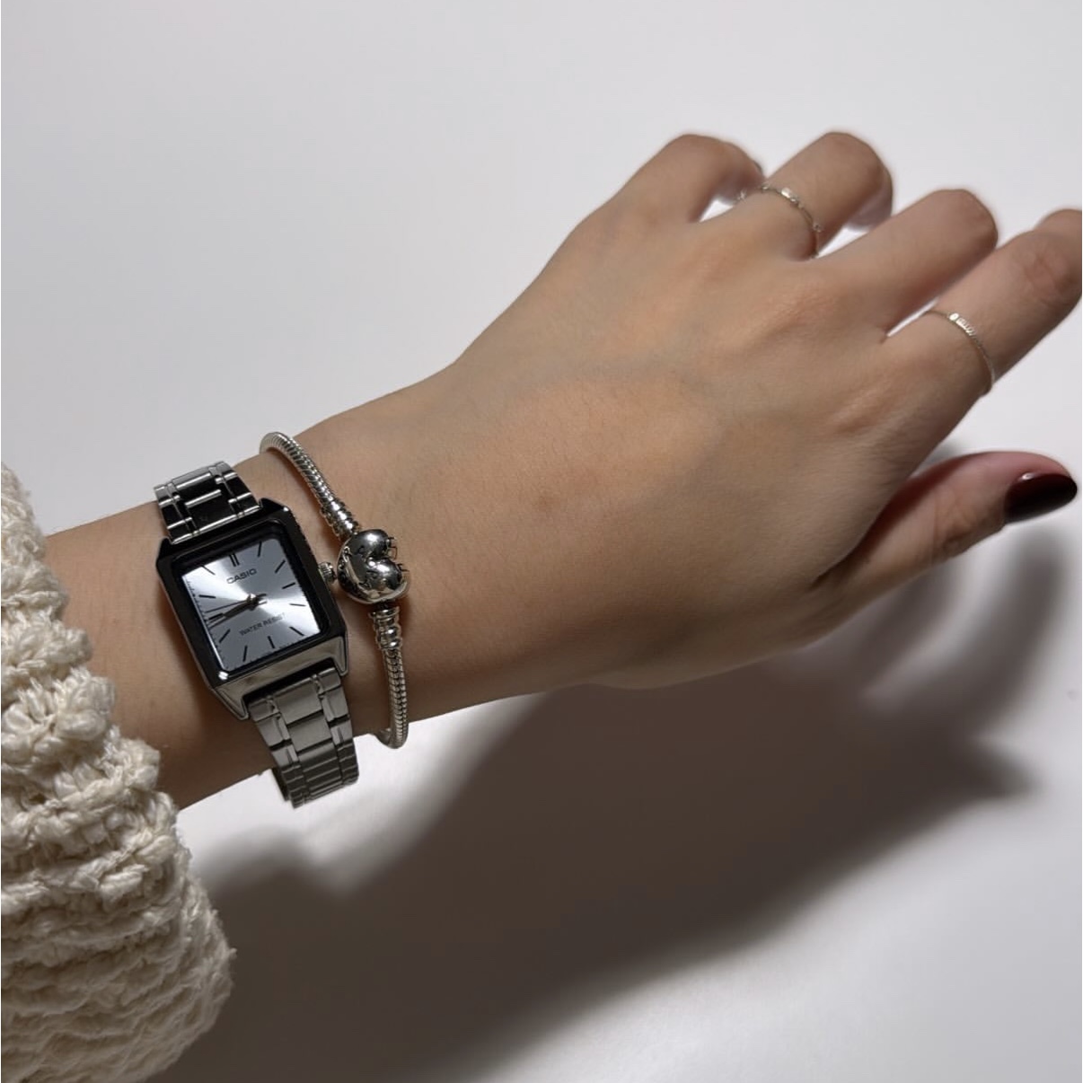 Casio LTP-V007D-2E 착용 스타일