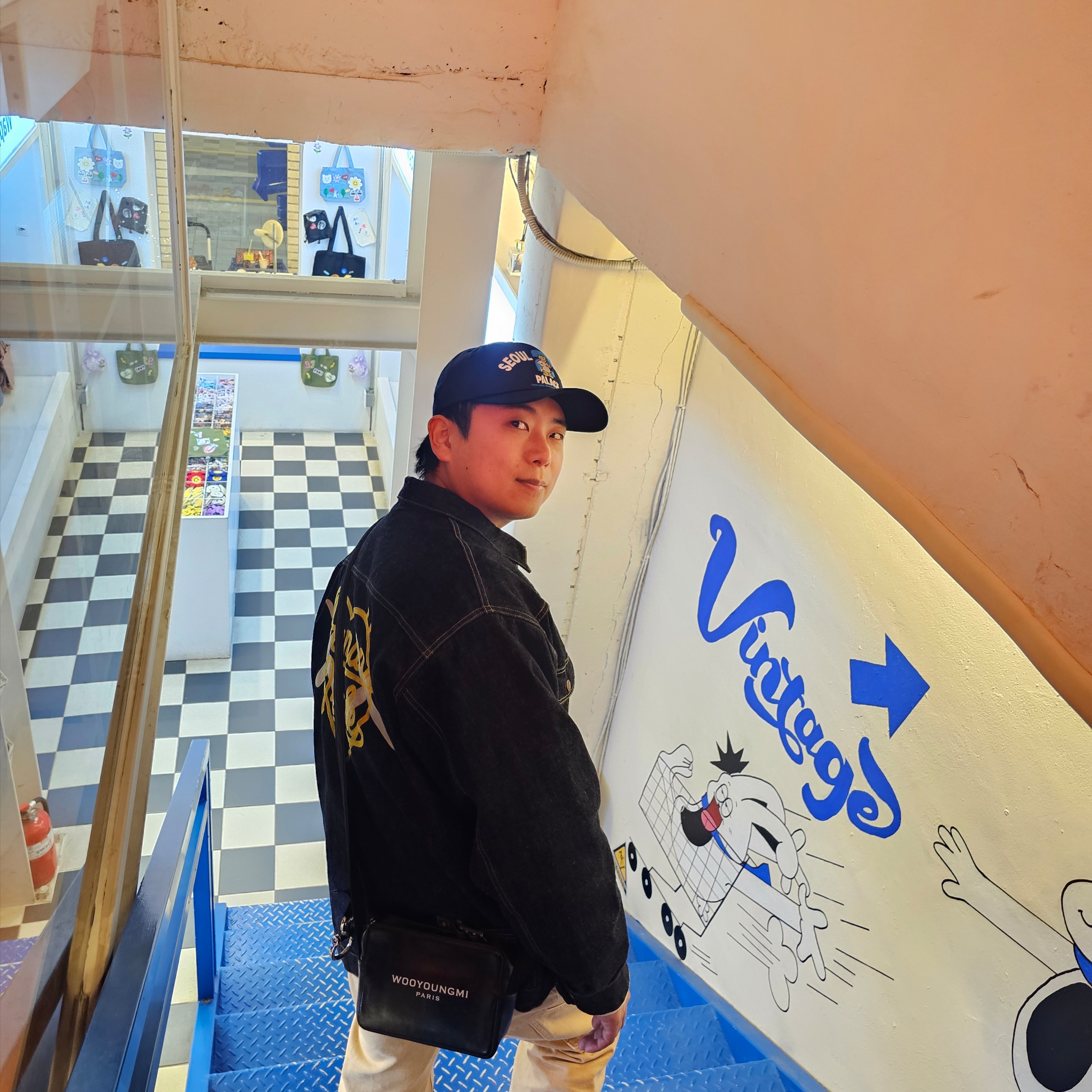 Dr. Martens x Thisisneverthat 1460 Waxed Full Grain Brown, Palace Seoul 2 Seoul 6-Panel Cap Navy - 25SS 착용 스타일 - 2