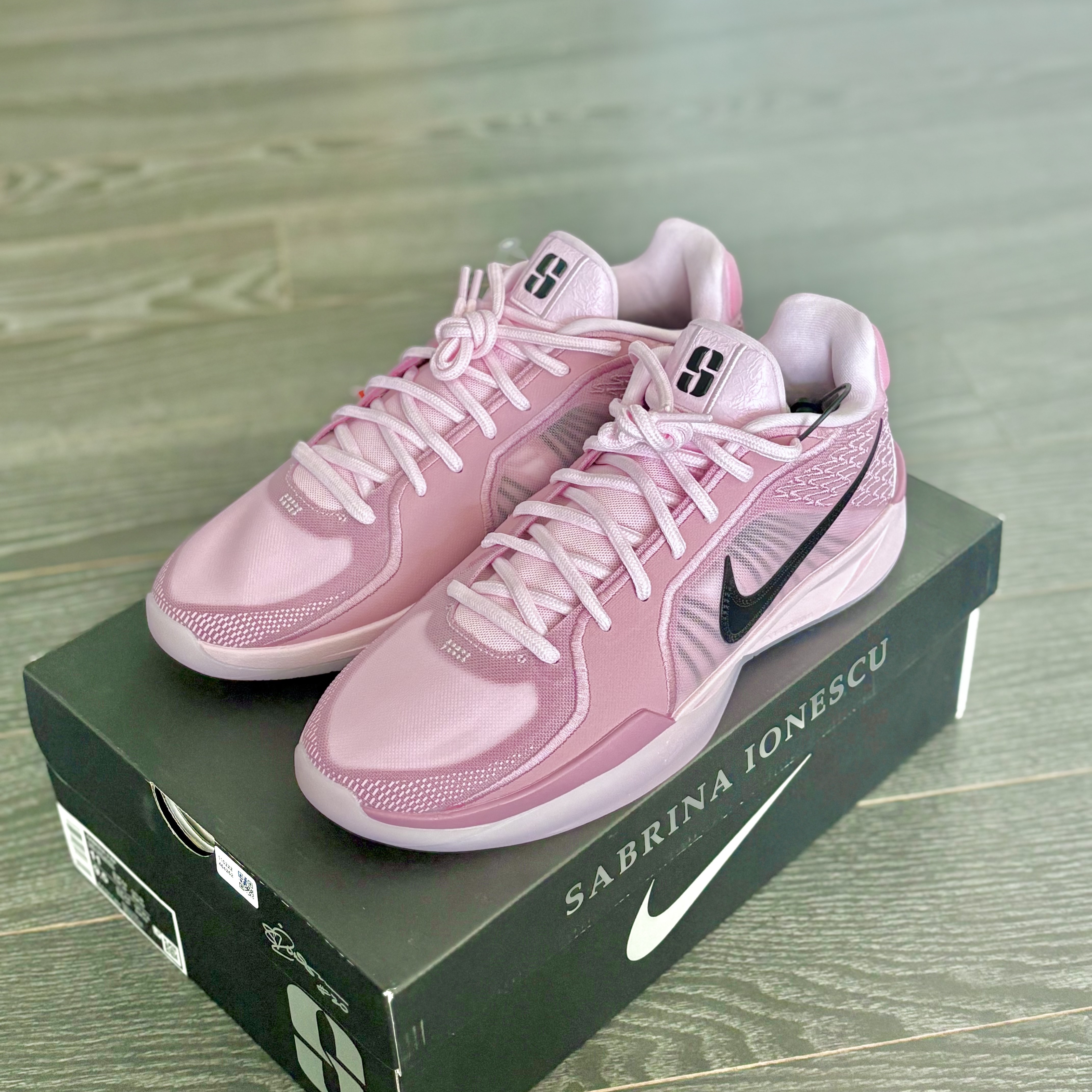 Nike Sabrina 2 EP Pink Foam Black 착용 스타일
