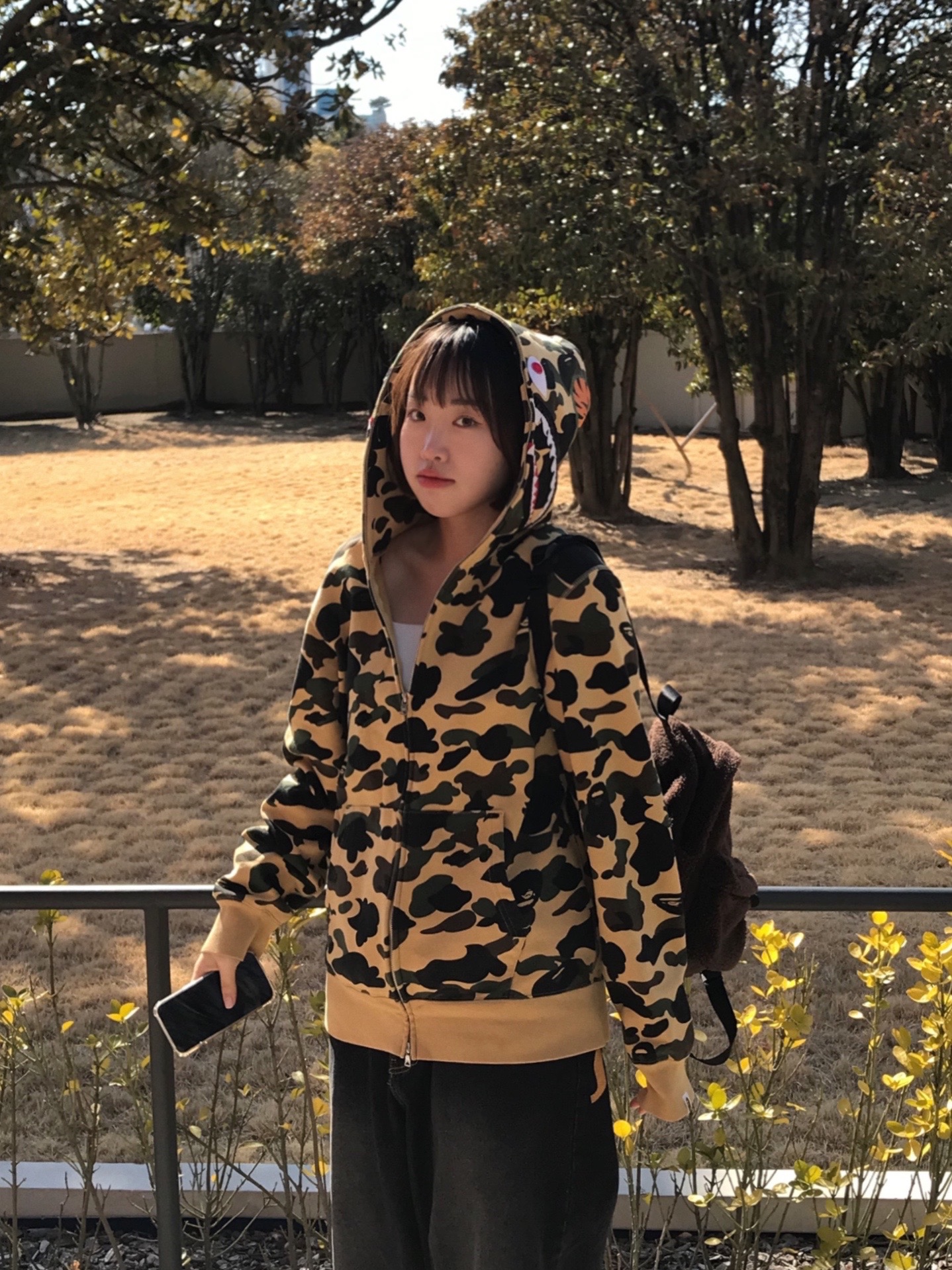 BAPE 1st Camo Shark Full Zip Hoodie Yellow, BAPE Baby Milo Mini Fur Backpack Brown 착용 스타일
