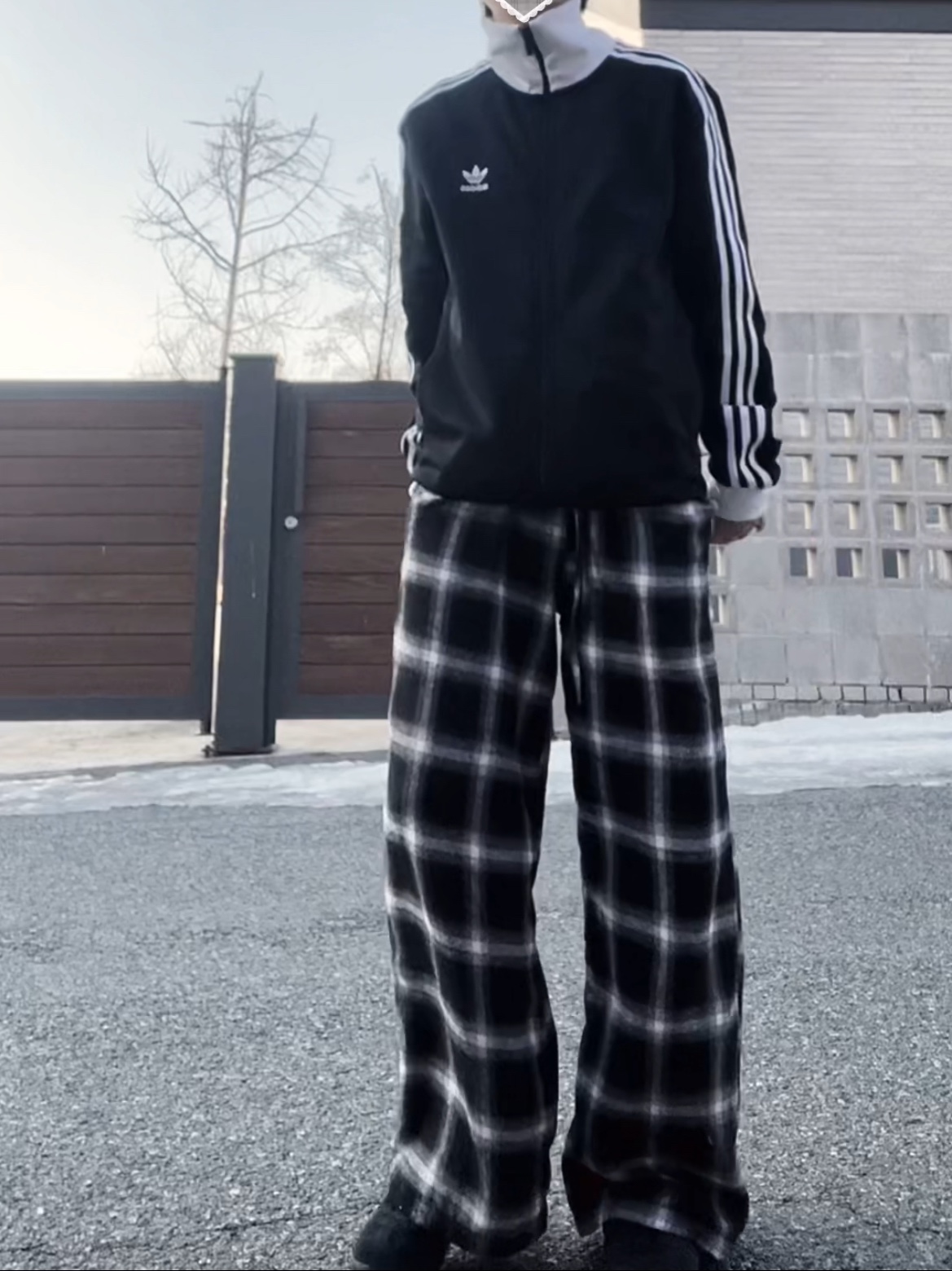 Adidas Adicolor Classics Beckenbauer Track Jacket Black - KR Sizing, Adidas Gazelle Triple Black 착용 스타일 - 1
