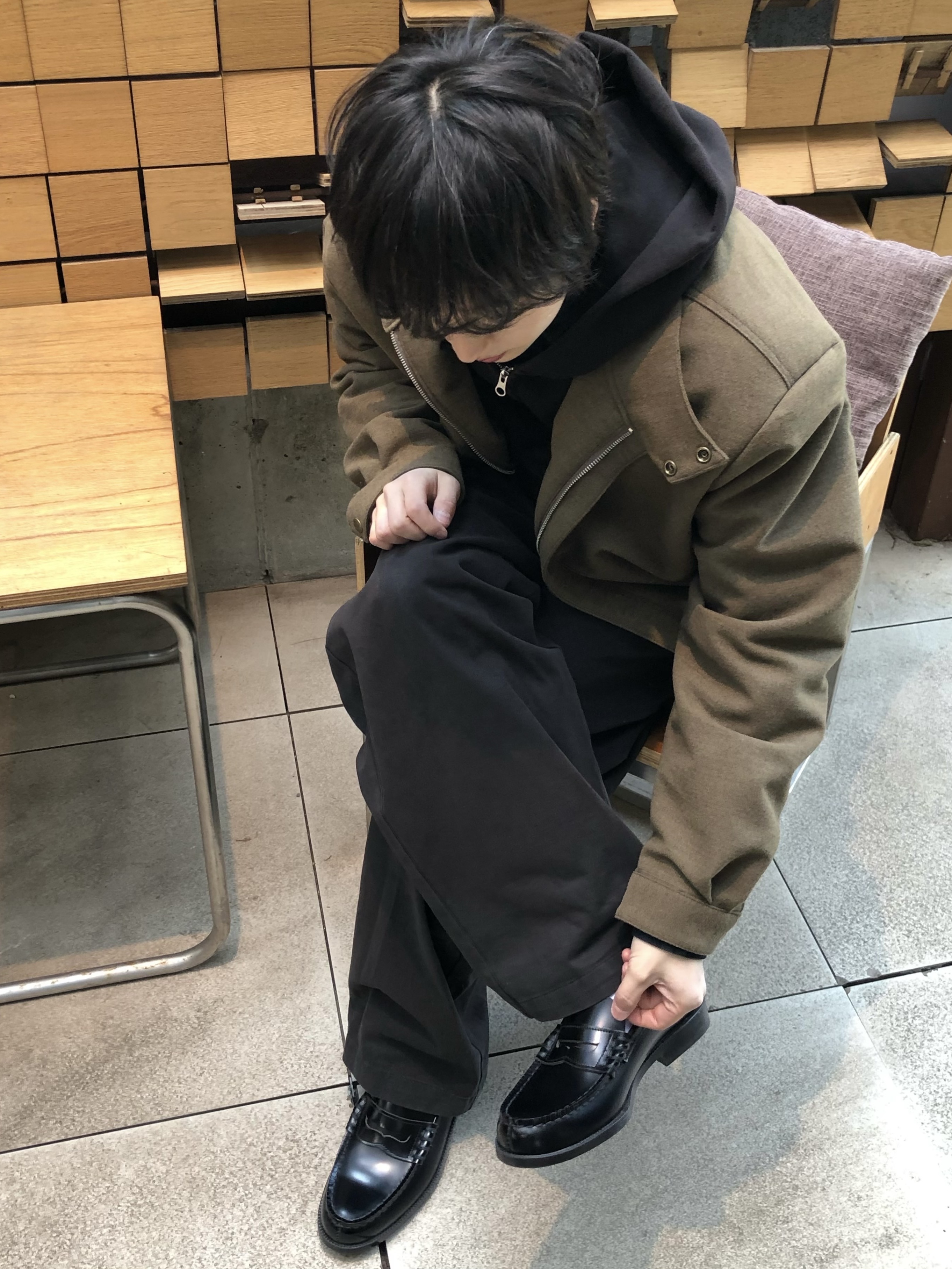 하루타 HS-906 페니로퍼 블랙 착용 스타일 - 1