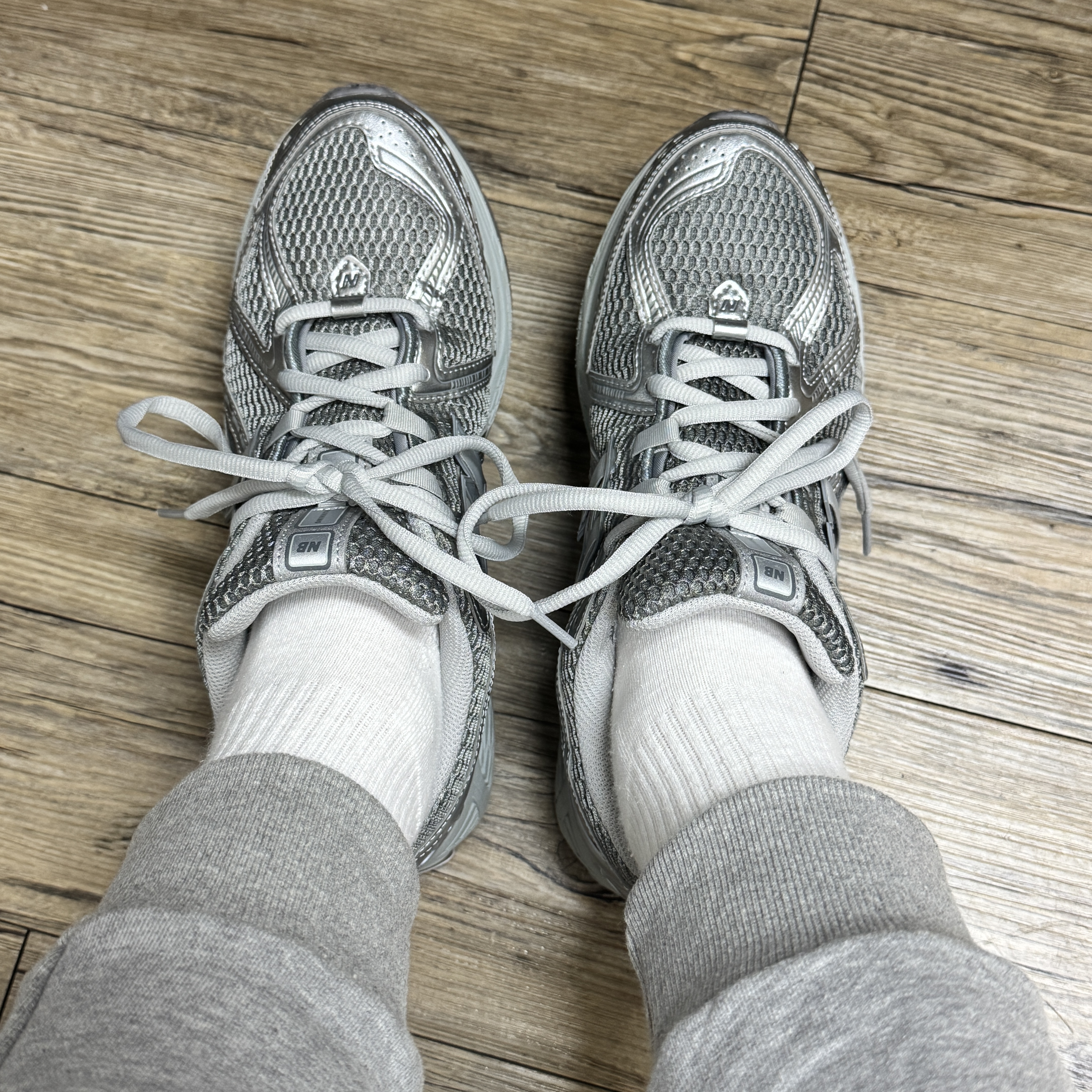 New Balance 1906R Harbor Grey Silver Metalic 착용 스타일 - 1