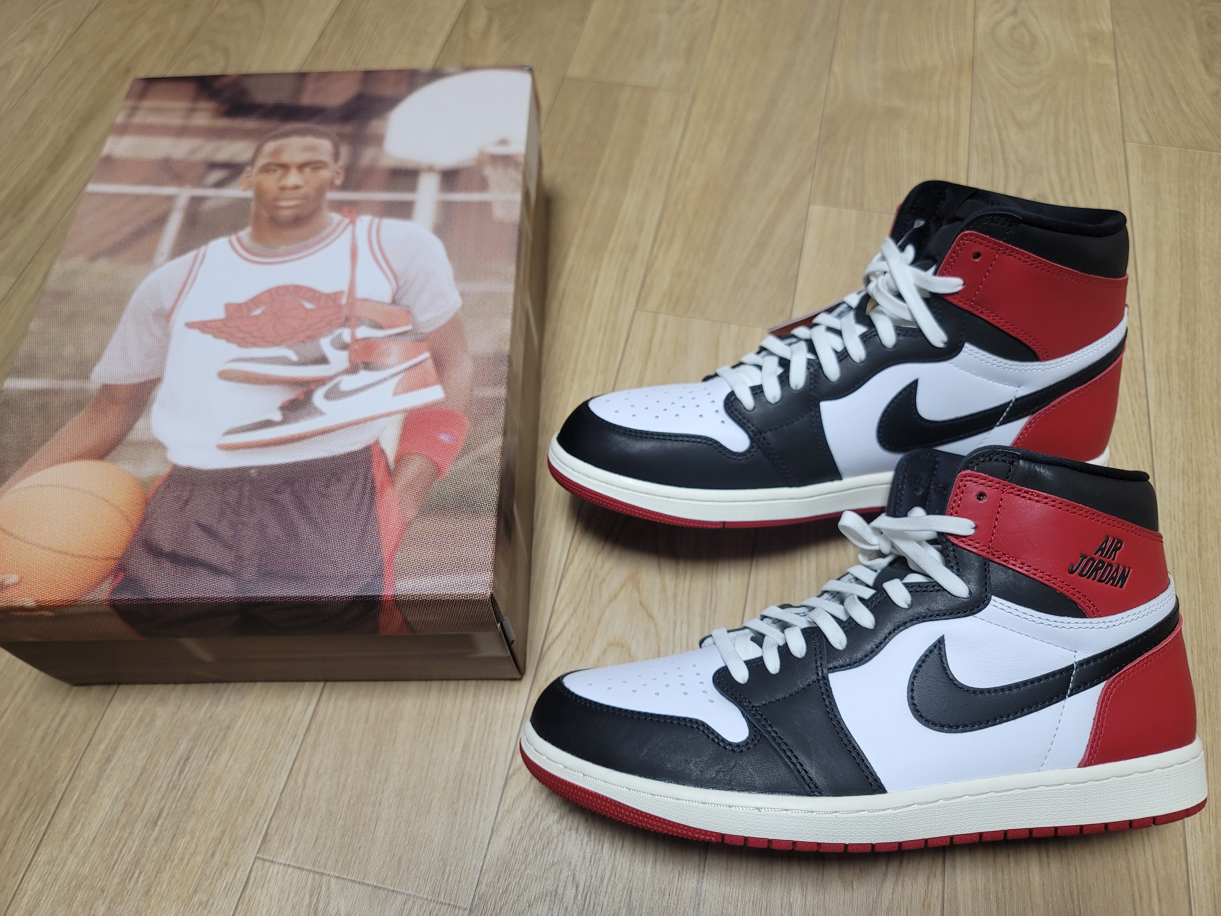 Jordan 1 Retro High OG Black Toe 착용 스타일