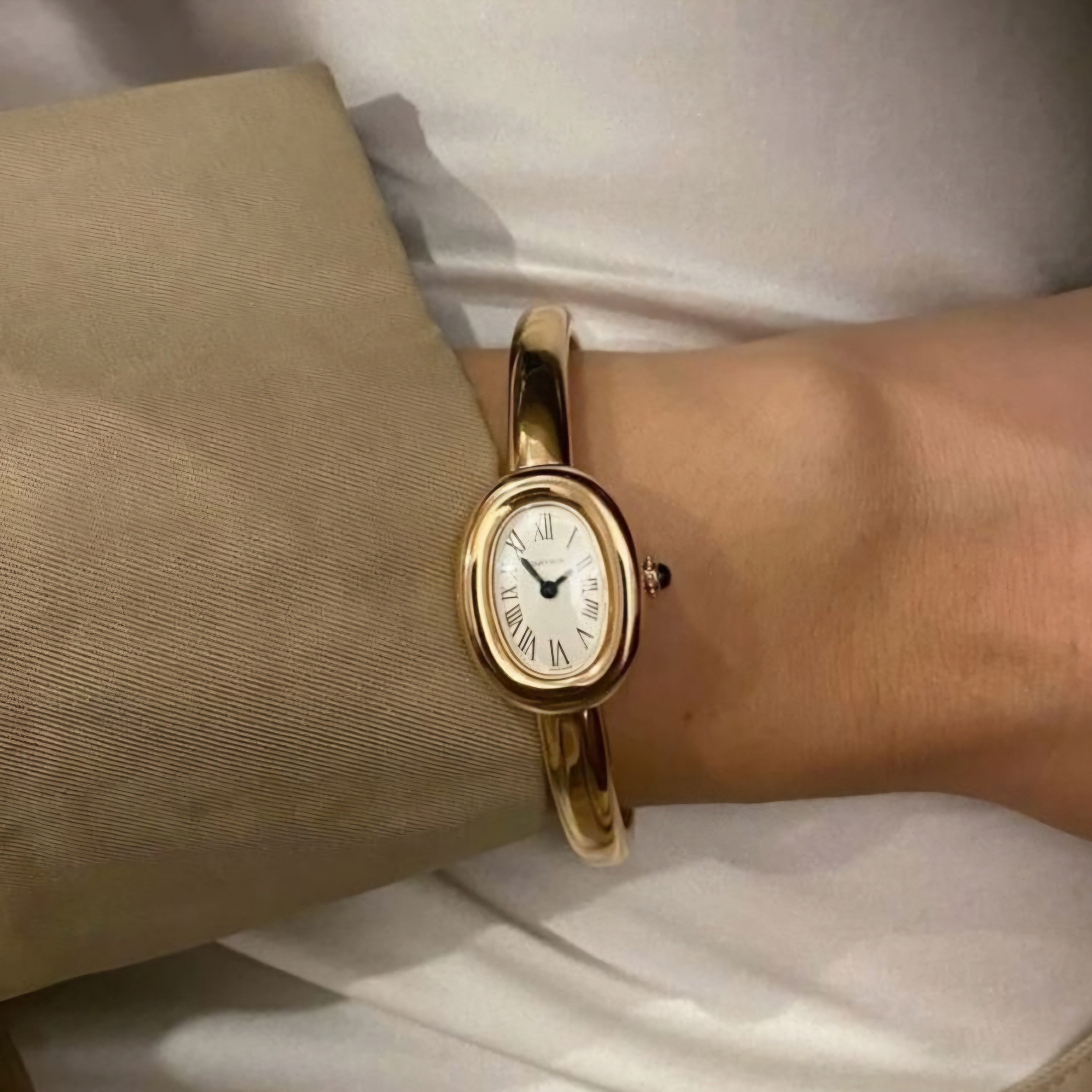 Cartier Baignoire Watch Mini Quartz Pink Gold Size 17 Bracelet 착용 스타일