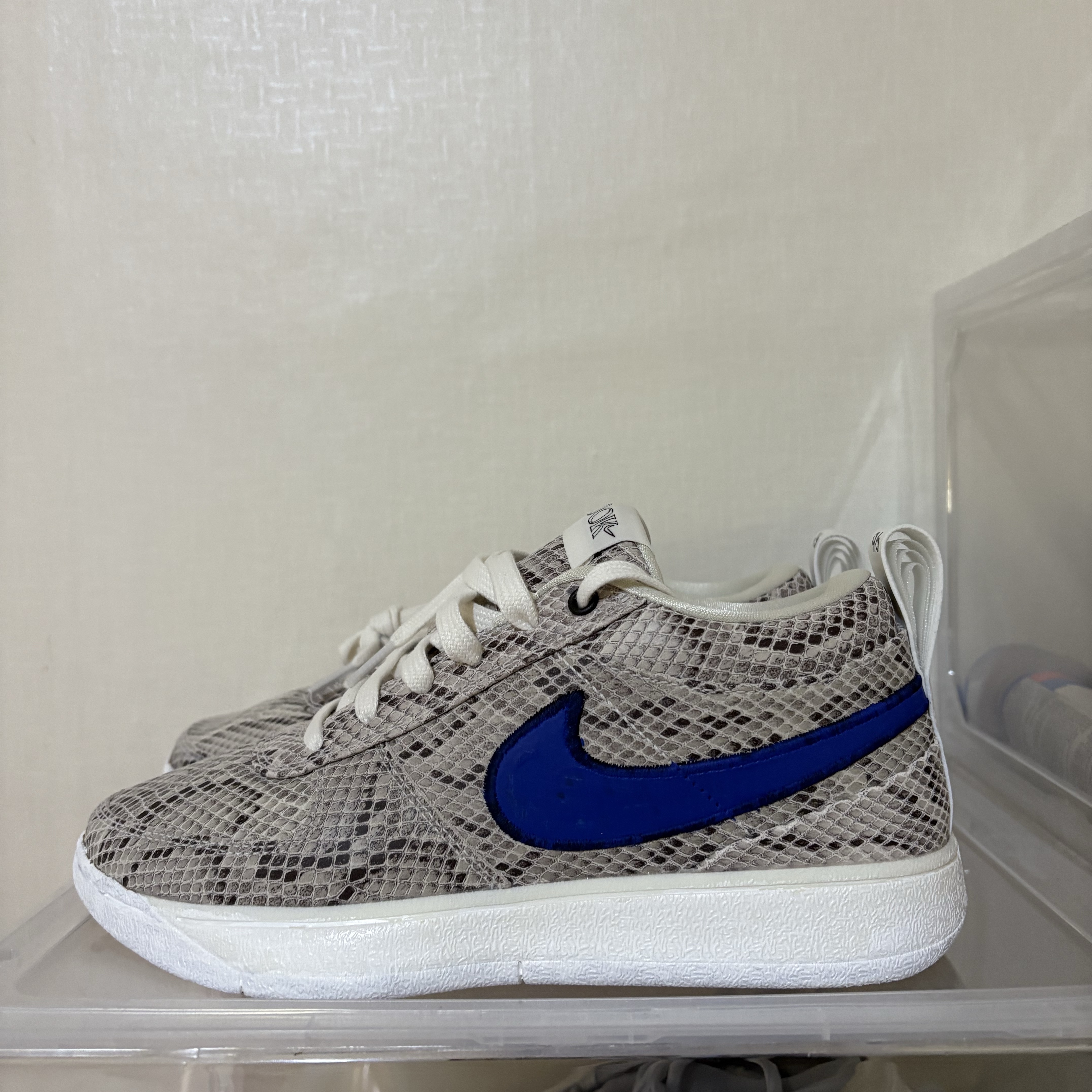 Nike Book 1 EP Leather Light Orewood Brown Black 착용 스타일 - 2
