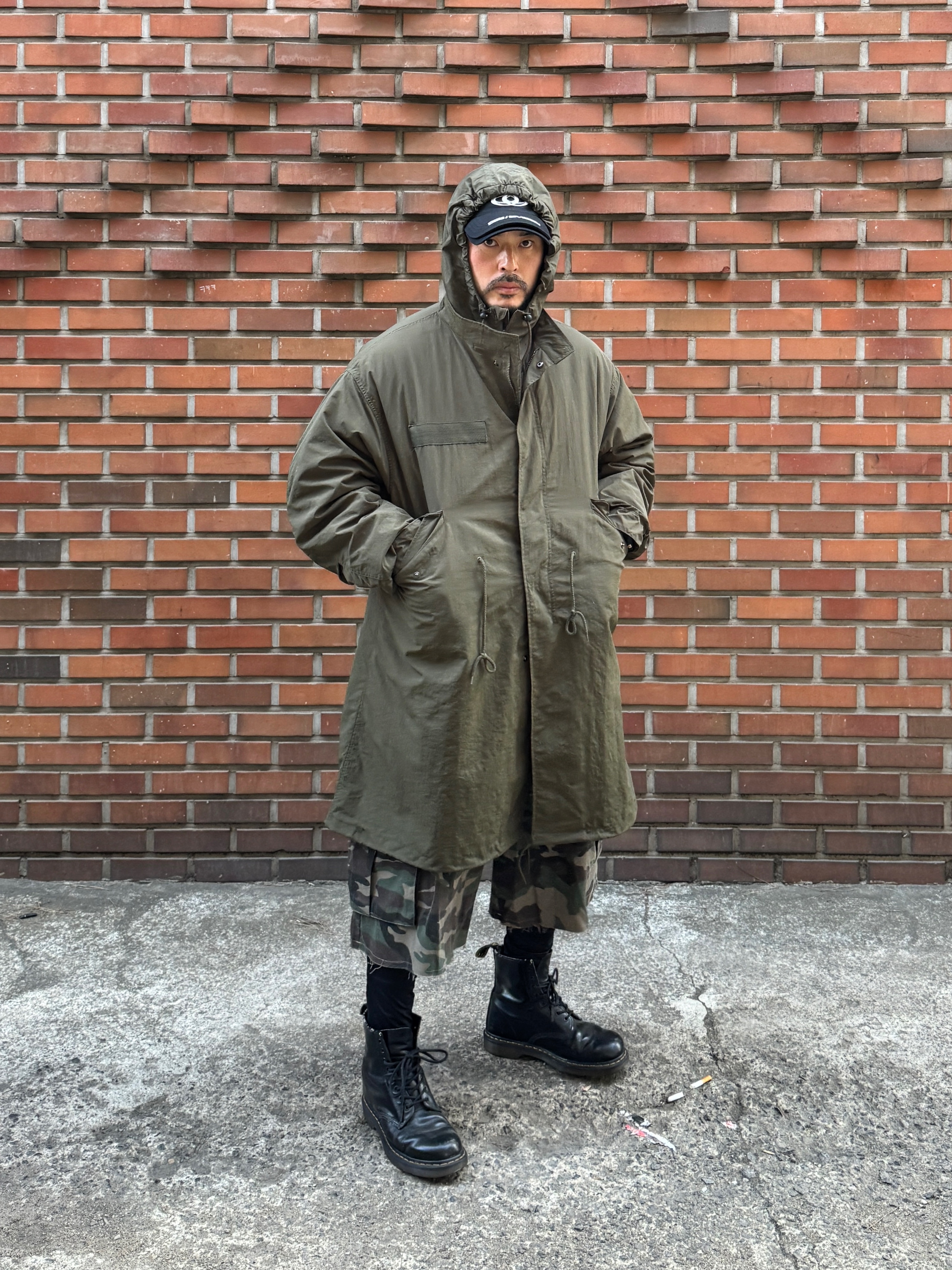 Civision by CSC Double Brim Cap Black, Dr. Martens 1460 Smooth Boots Black 착용 스타일 - 1