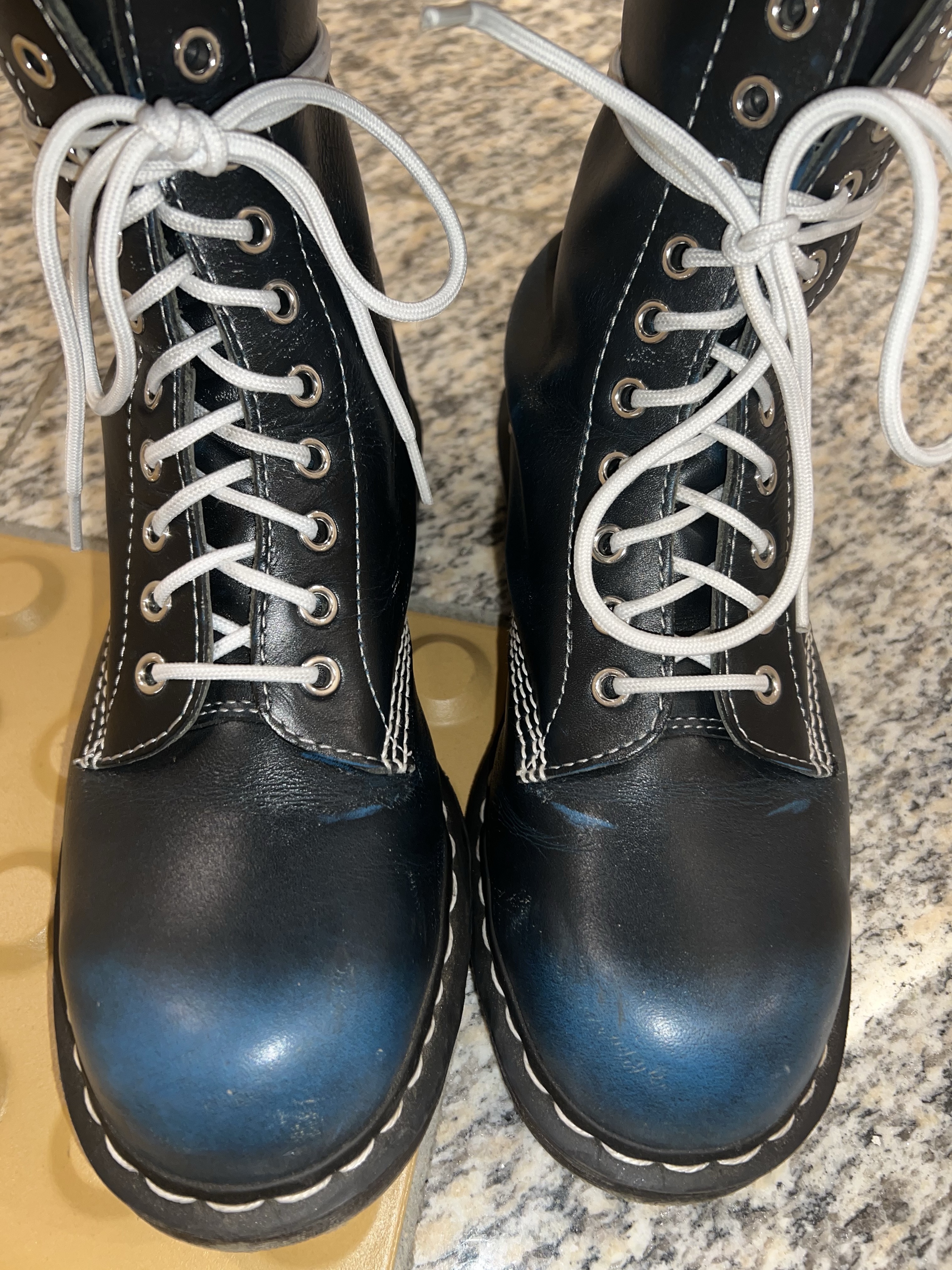 Dr. Martens 1919 Blue Black 착용 스타일